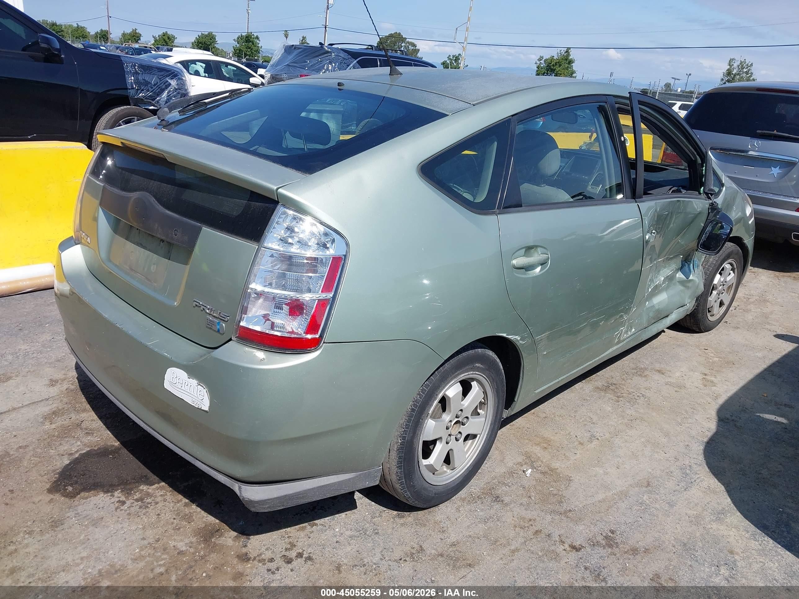 2007 Toyota Prius   Green vin: JTDKB20U973295612