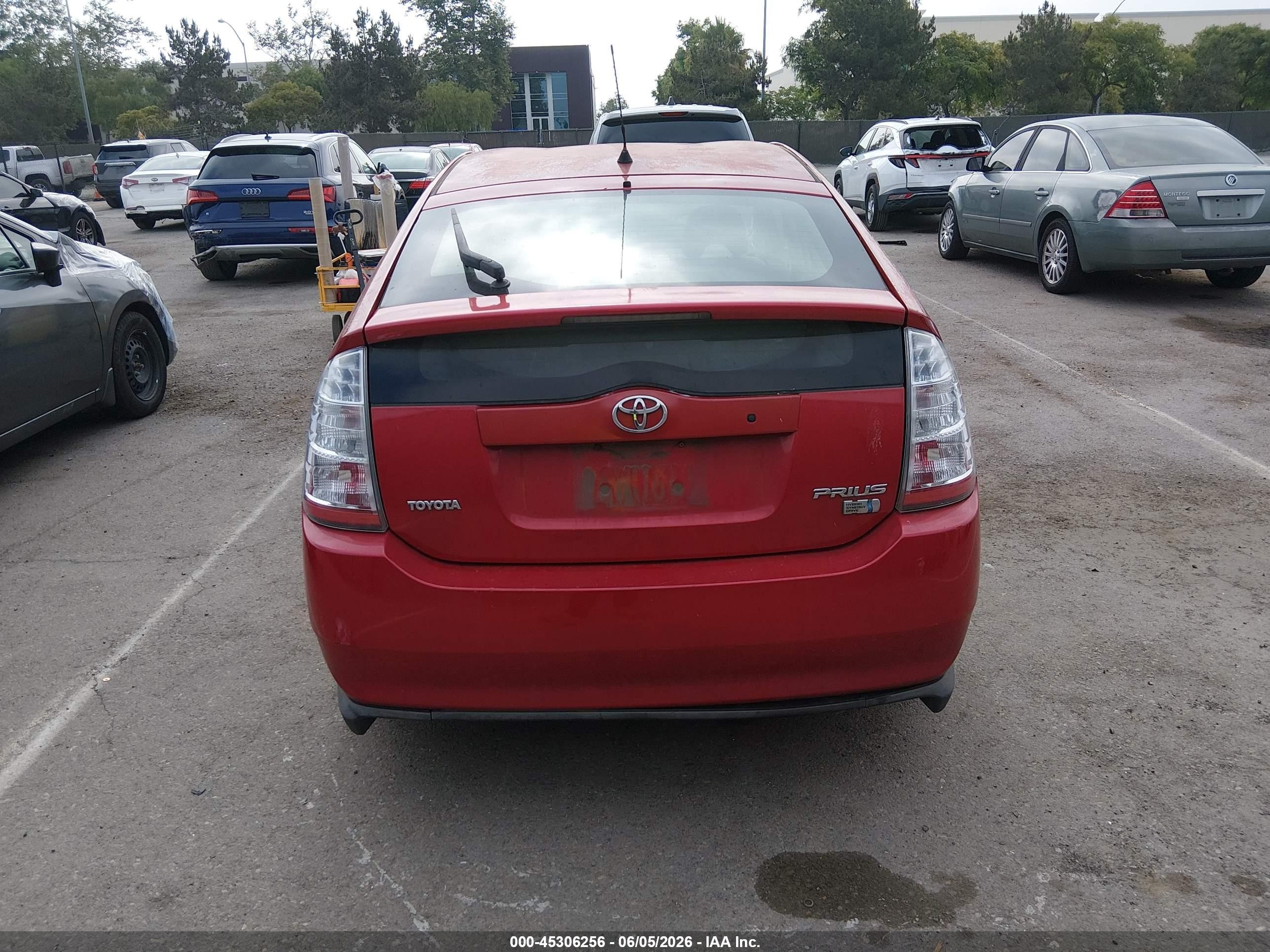 2007 Toyota Prius   Красный vin: JTDKB20U977084175