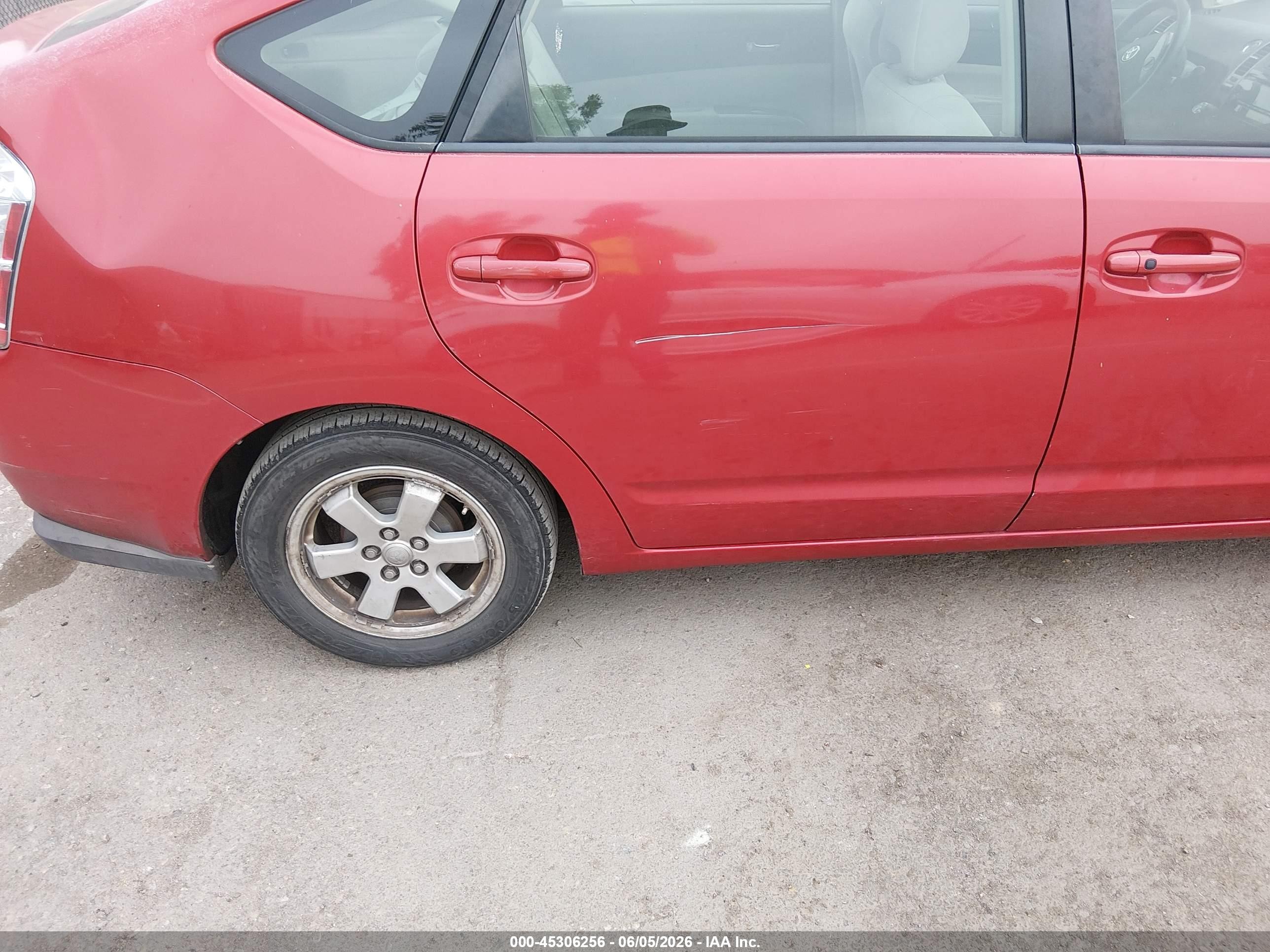 2007 Toyota Prius   Красный vin: JTDKB20U977084175
