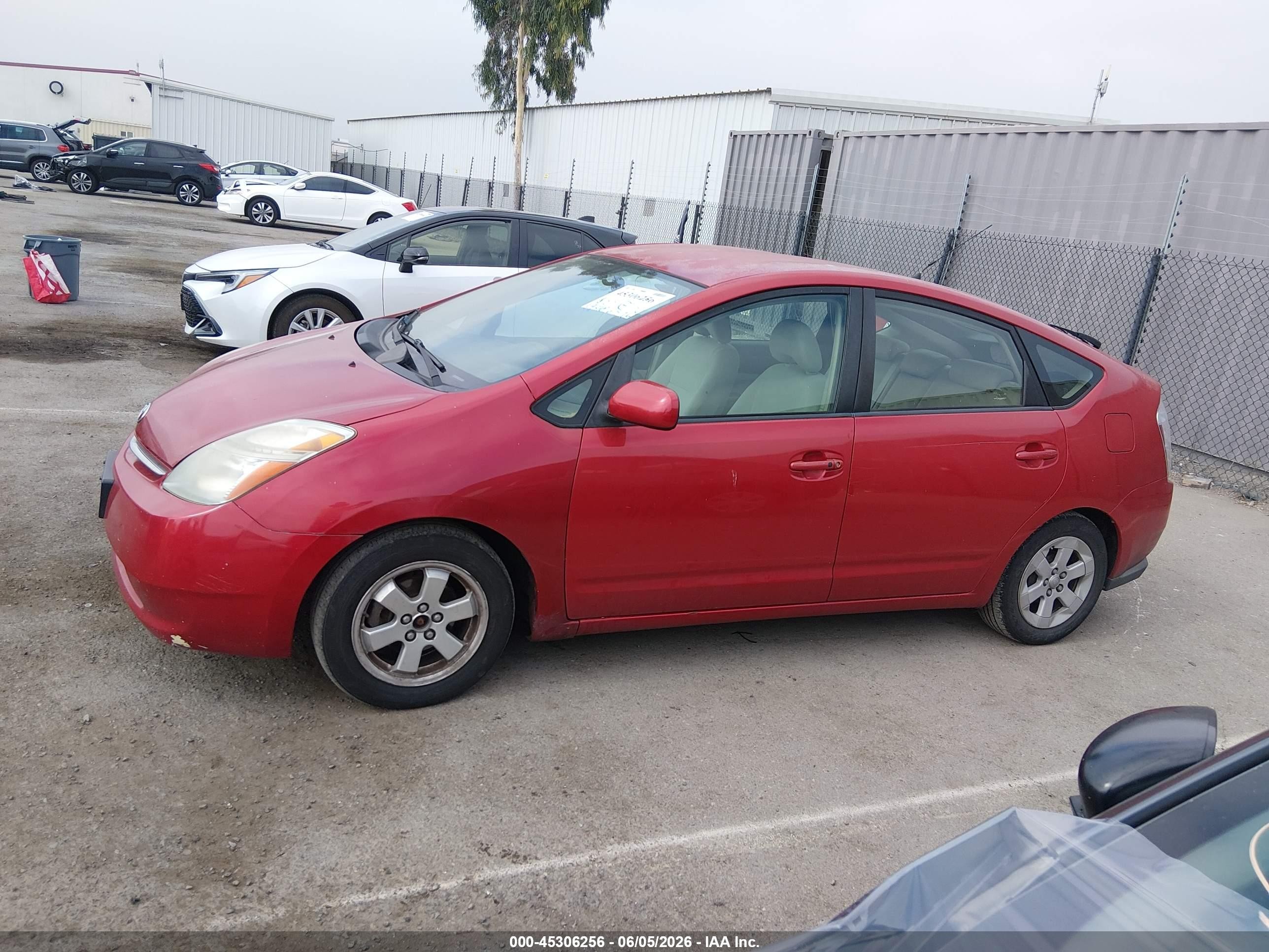 2007 Toyota Prius   Красный vin: JTDKB20U977084175