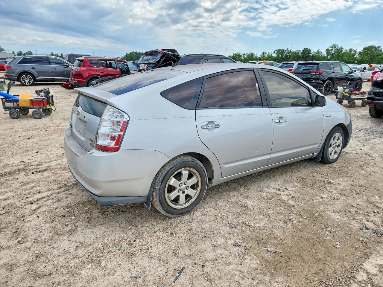 2007 Toyota Prius Silver vin: JTDKB20U977089151