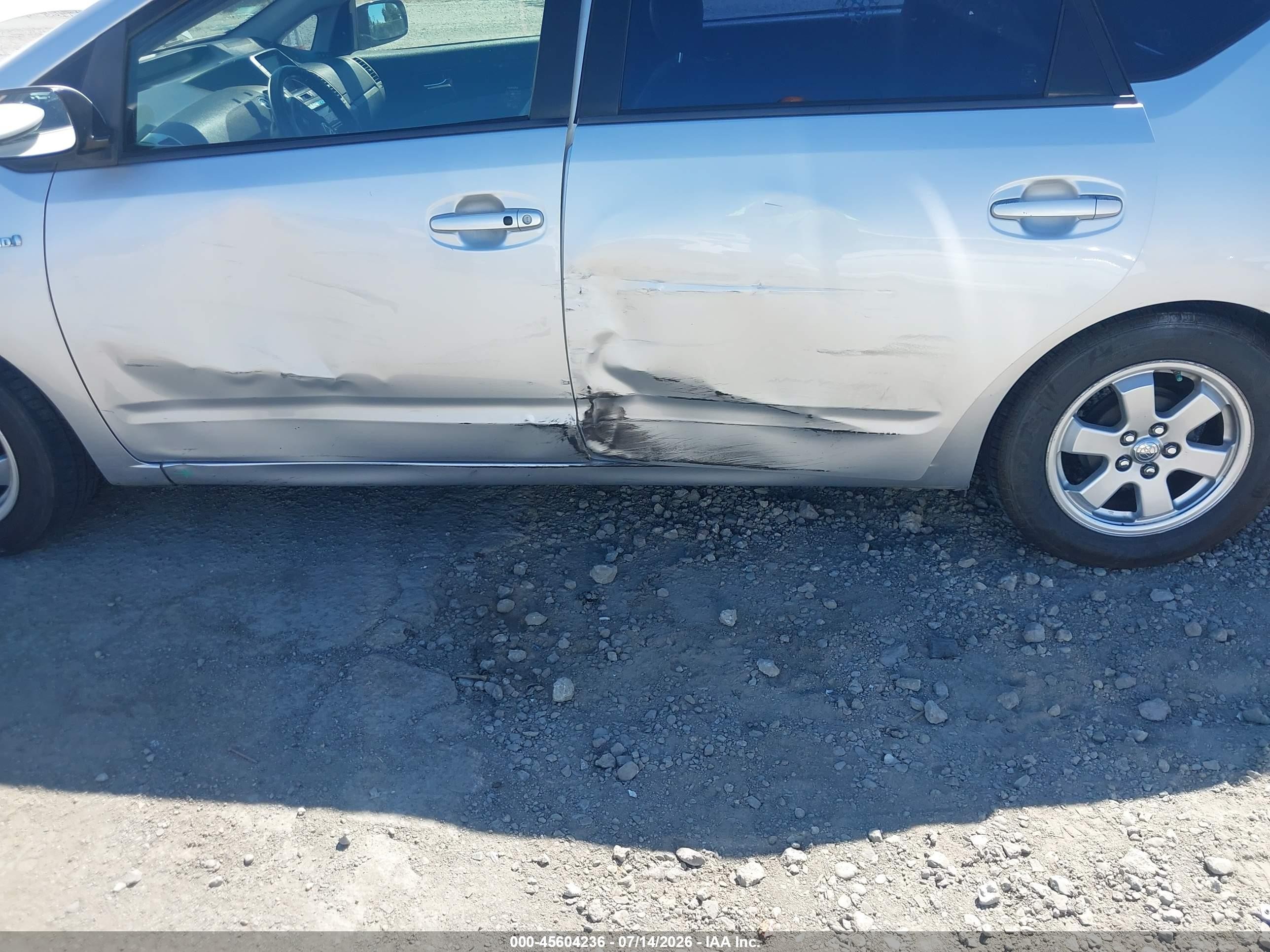 2007 Toyota Prius   Silver vin: JTDKB20U977558562