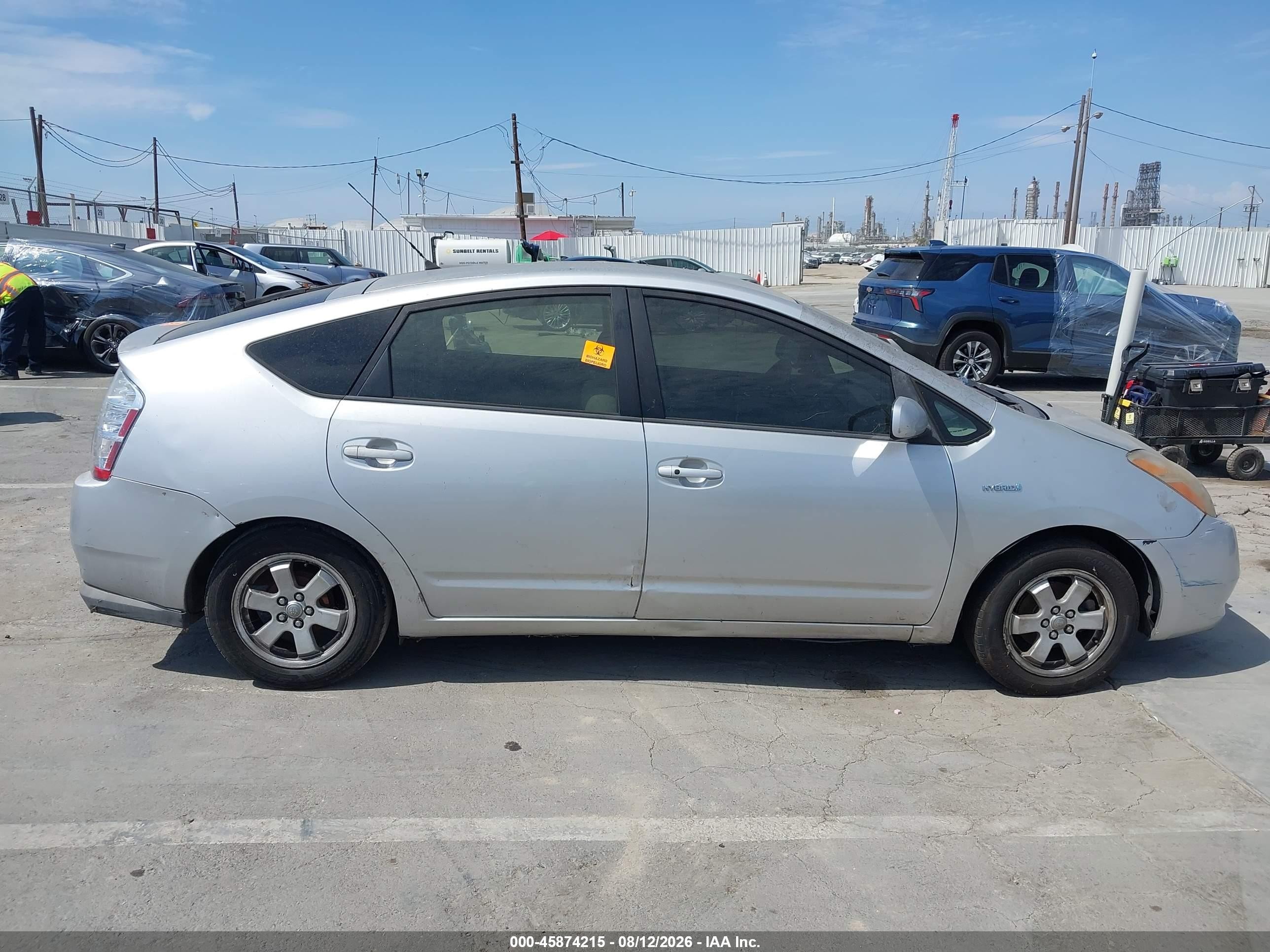 2007 Toyota Prius   Silver vin: JTDKB20U977574048