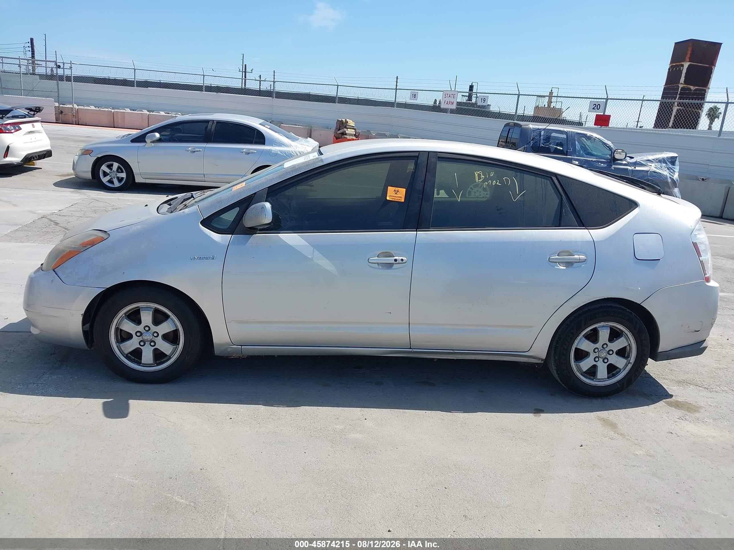 2007 Toyota Prius   Silver vin: JTDKB20U977574048