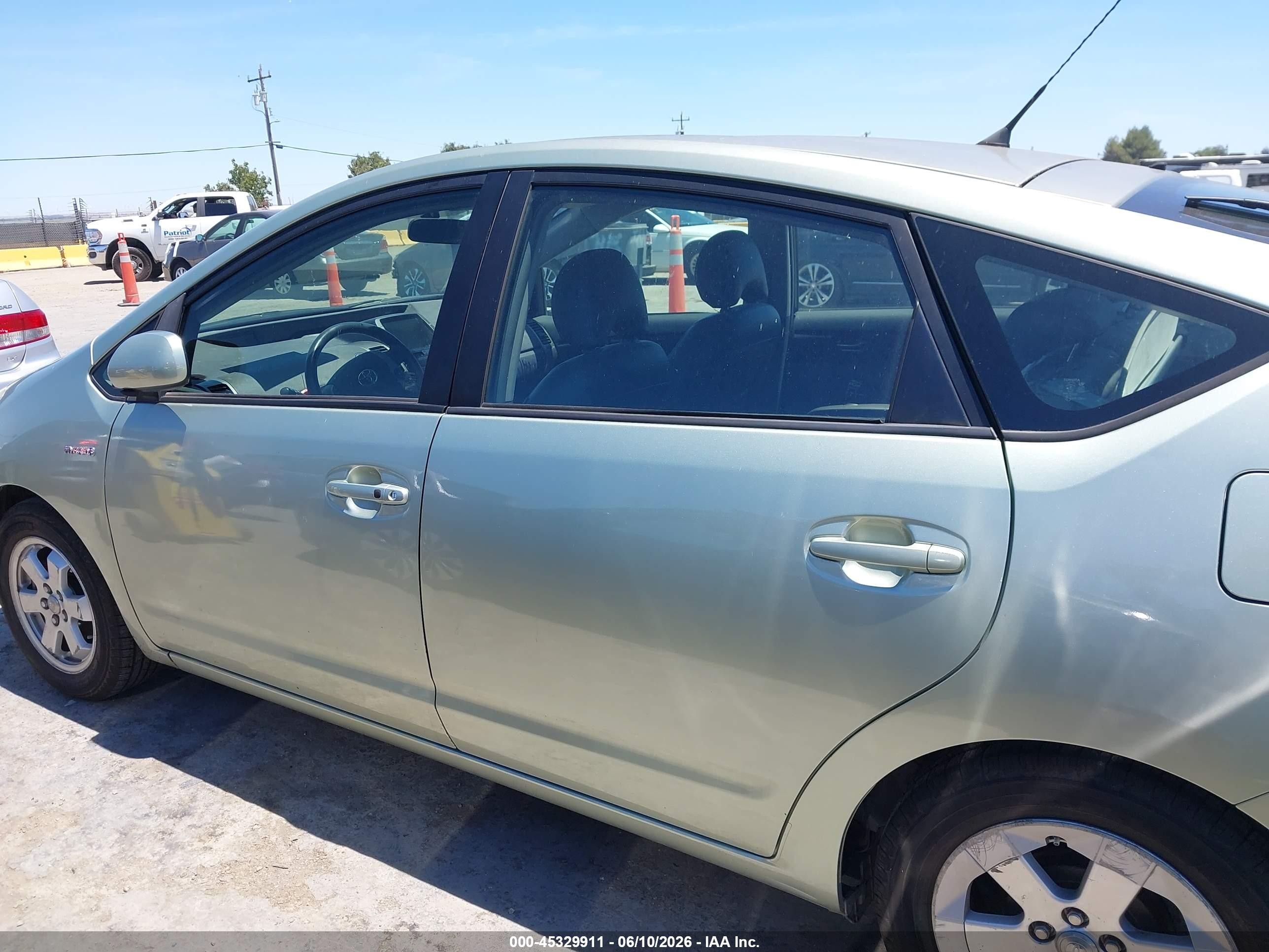 2007 Toyota Prius   Green vin: JTDKB20U977640873