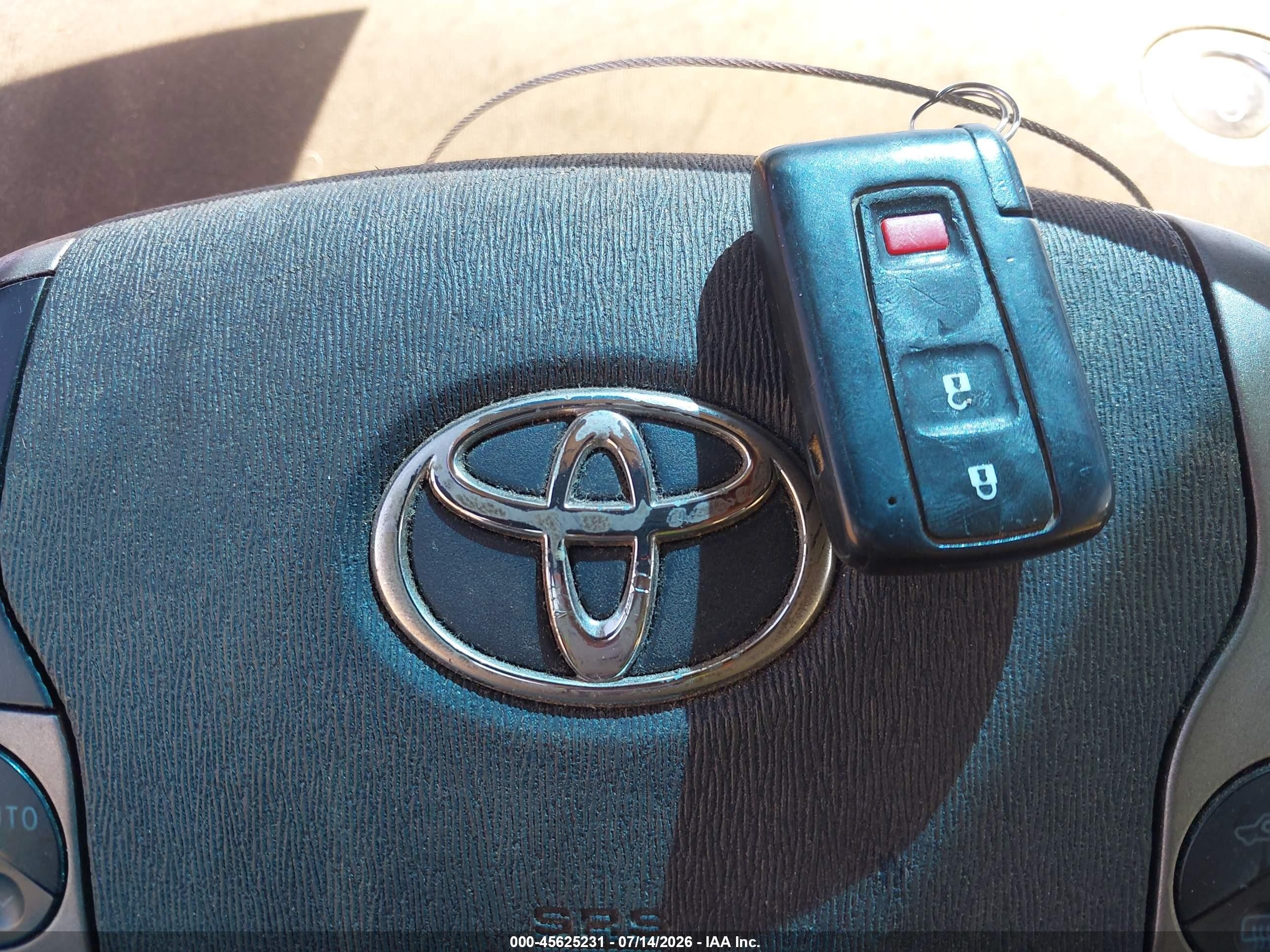 2007 Toyota Prius   Red vin: JTDKB20U977652750