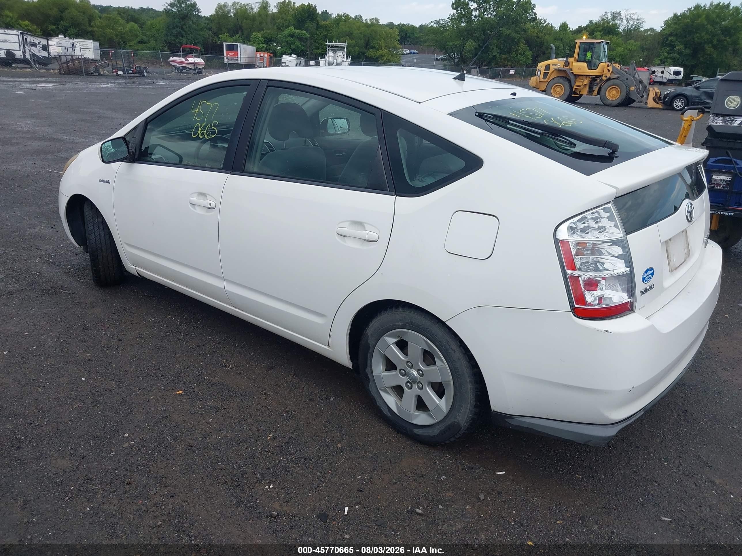 2007 Toyota Prius   Белый vin: JTDKB20U977664638