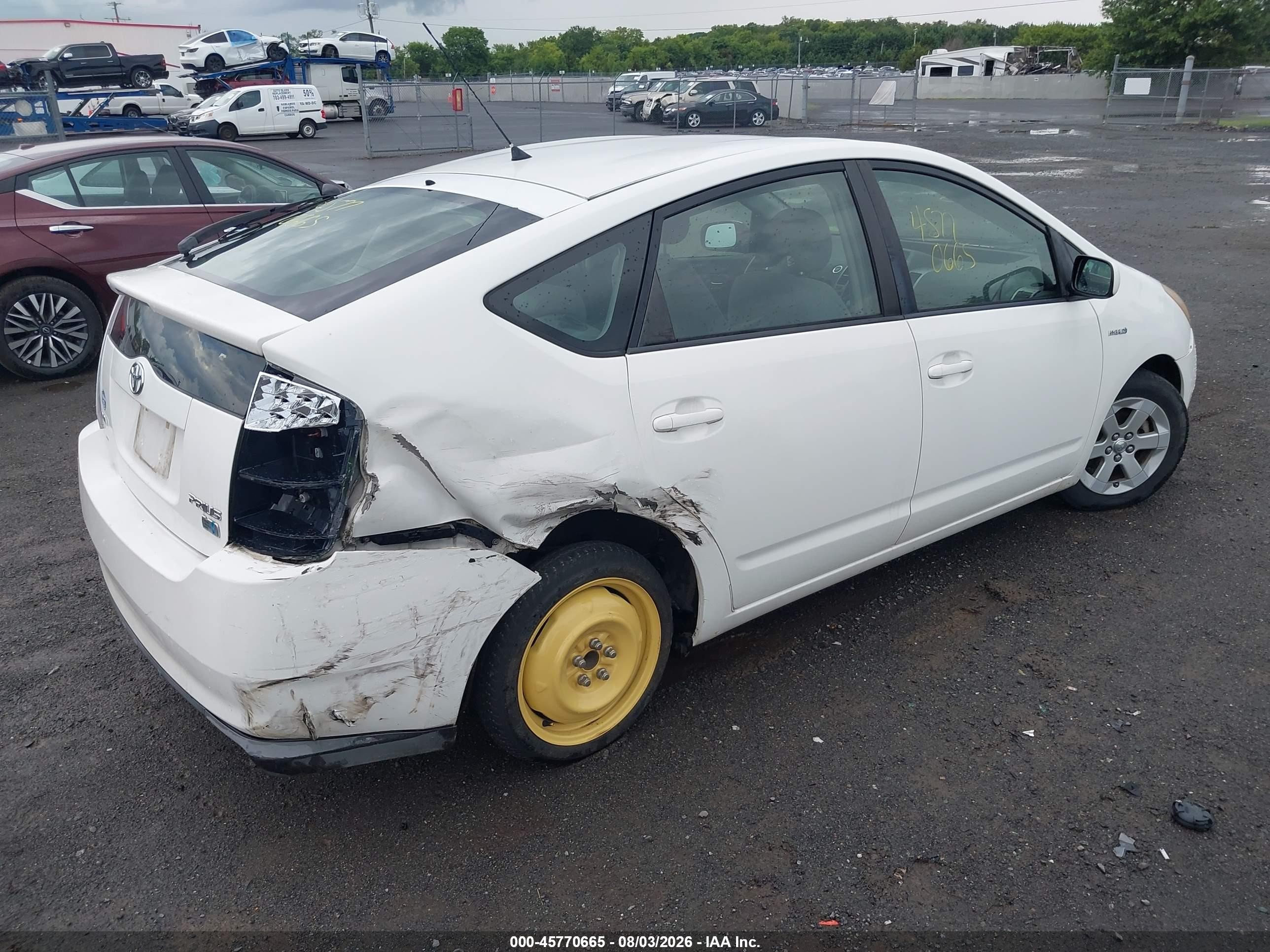 2007 Toyota Prius   Белый vin: JTDKB20U977664638