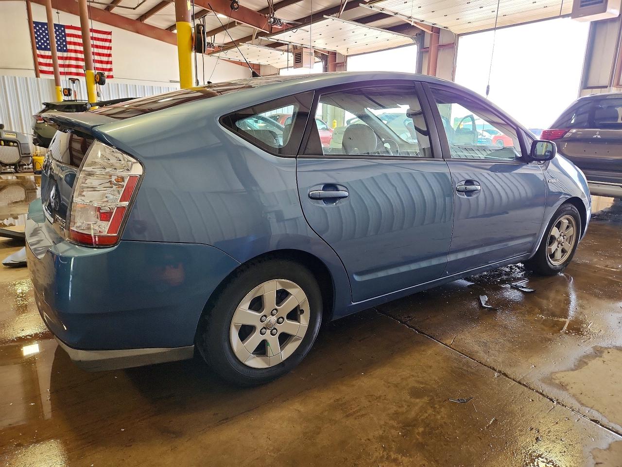 2007 Toyota Prius Base Blue vin: JTDKB20U977681360