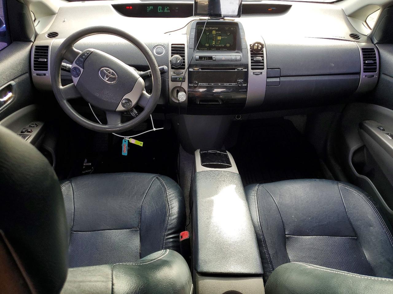 2008 Toyota Prius Base Белый vin: JTDKB20U983338329