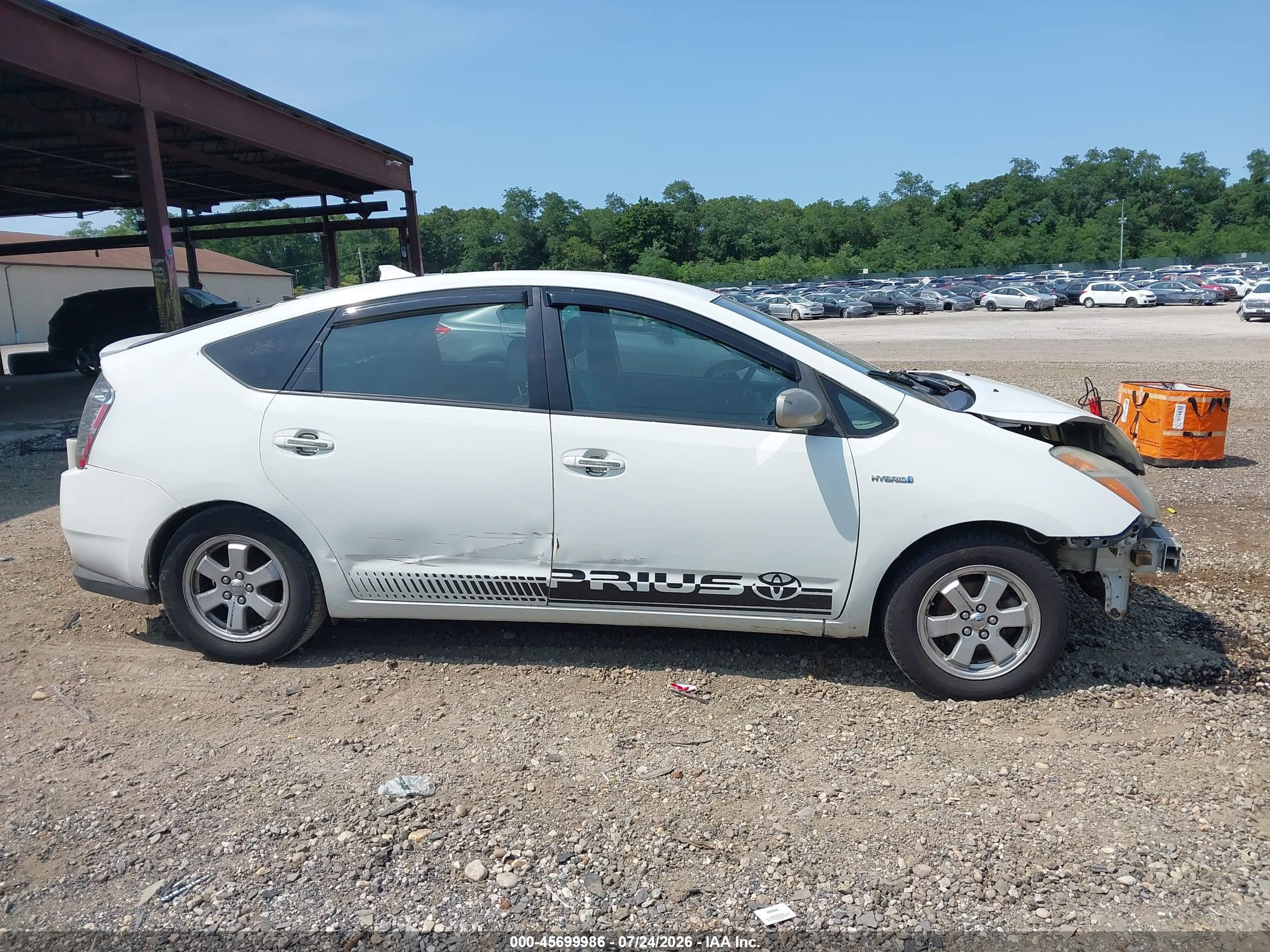 2008 Toyota Prius White vin: JTDKB20U983344129