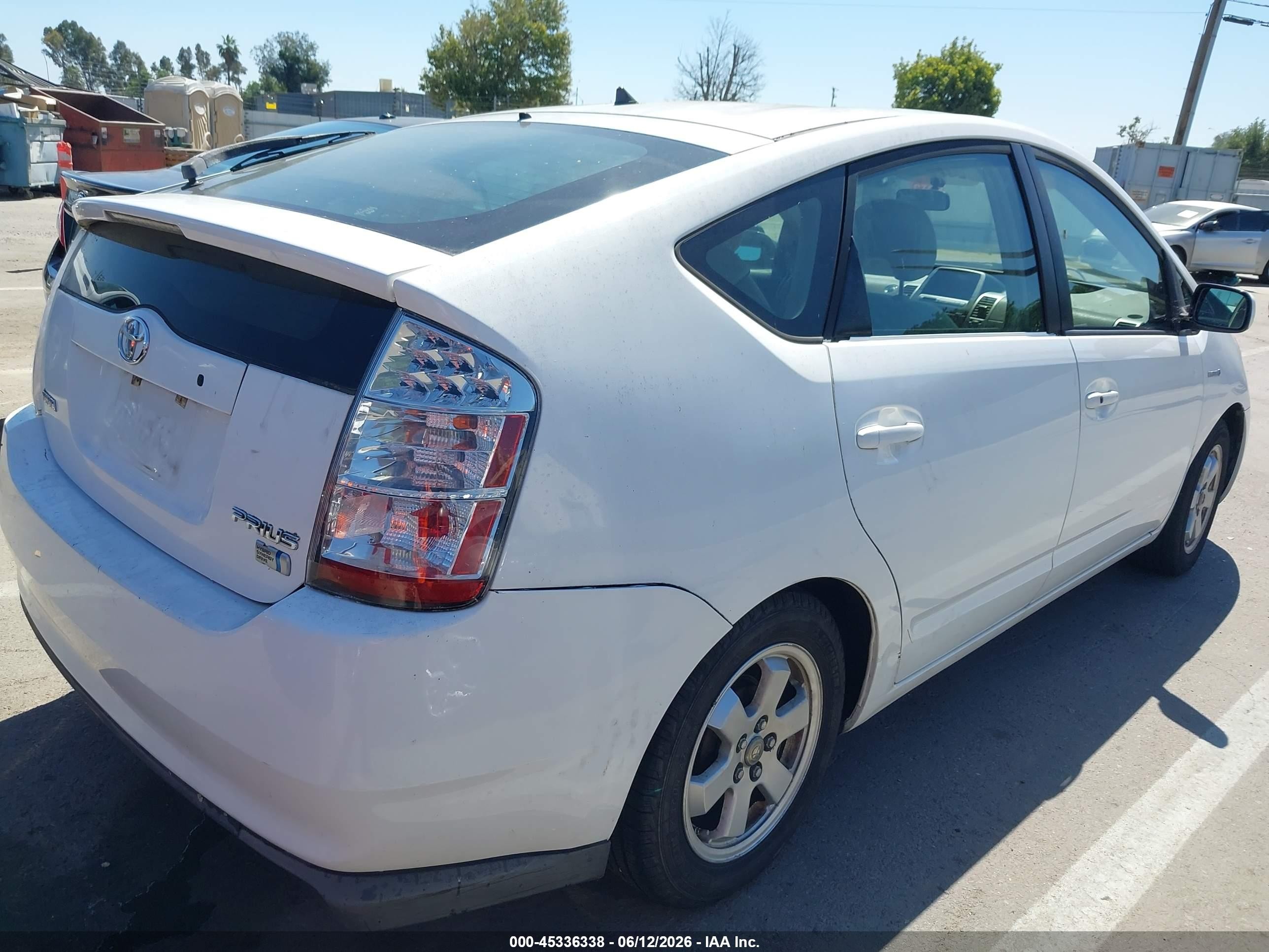 2008 Toyota Prius   Белый vin: JTDKB20U983348858