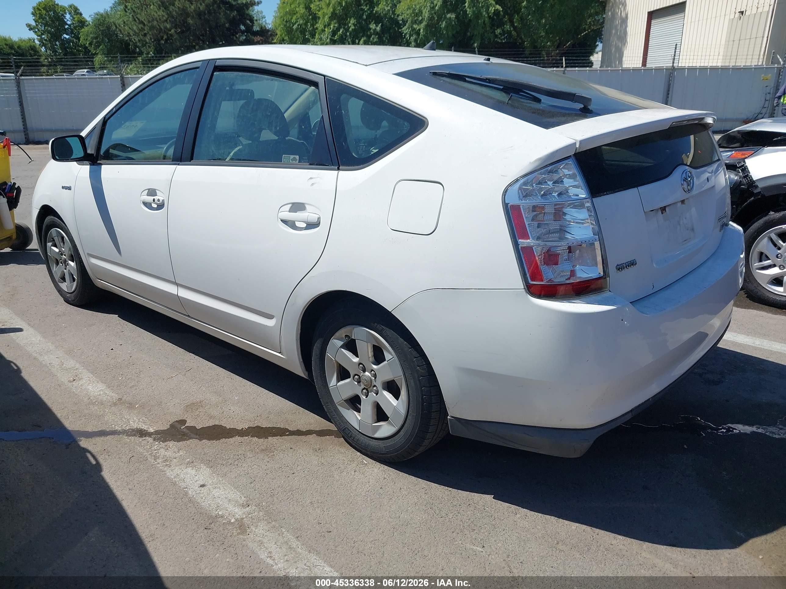 2008 Toyota Prius   Белый vin: JTDKB20U983348858