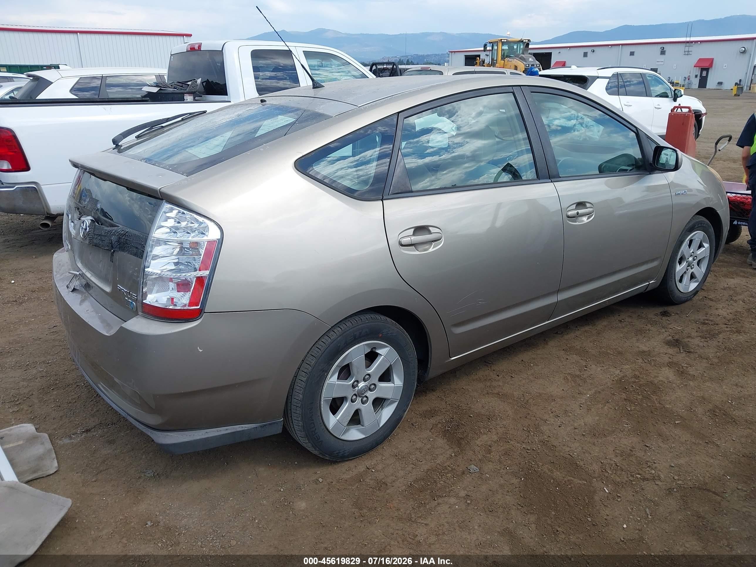 2008 Toyota Prius   Brown vin: JTDKB20U983355048