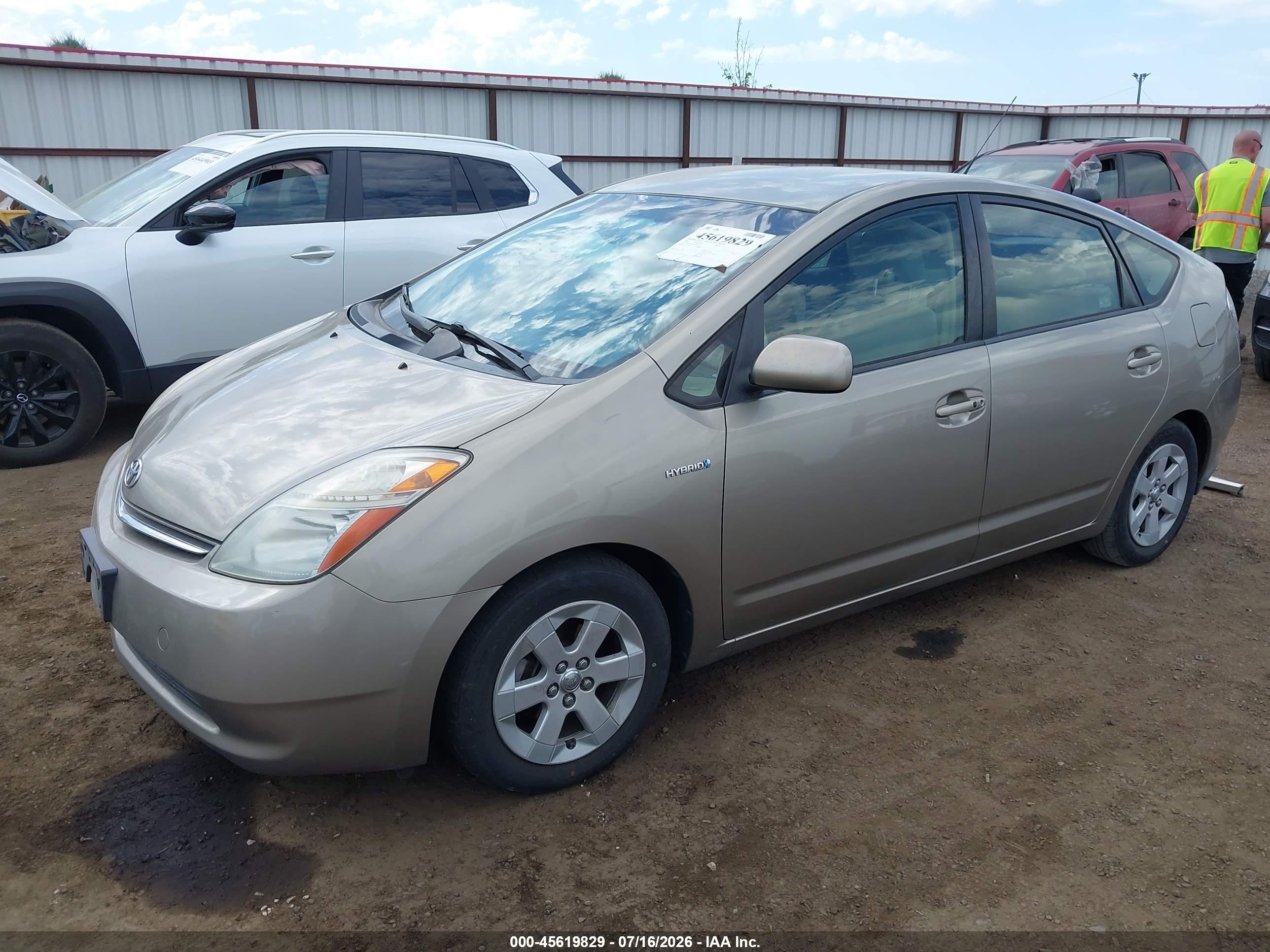 2008 Toyota Prius   Brown vin: JTDKB20U983355048