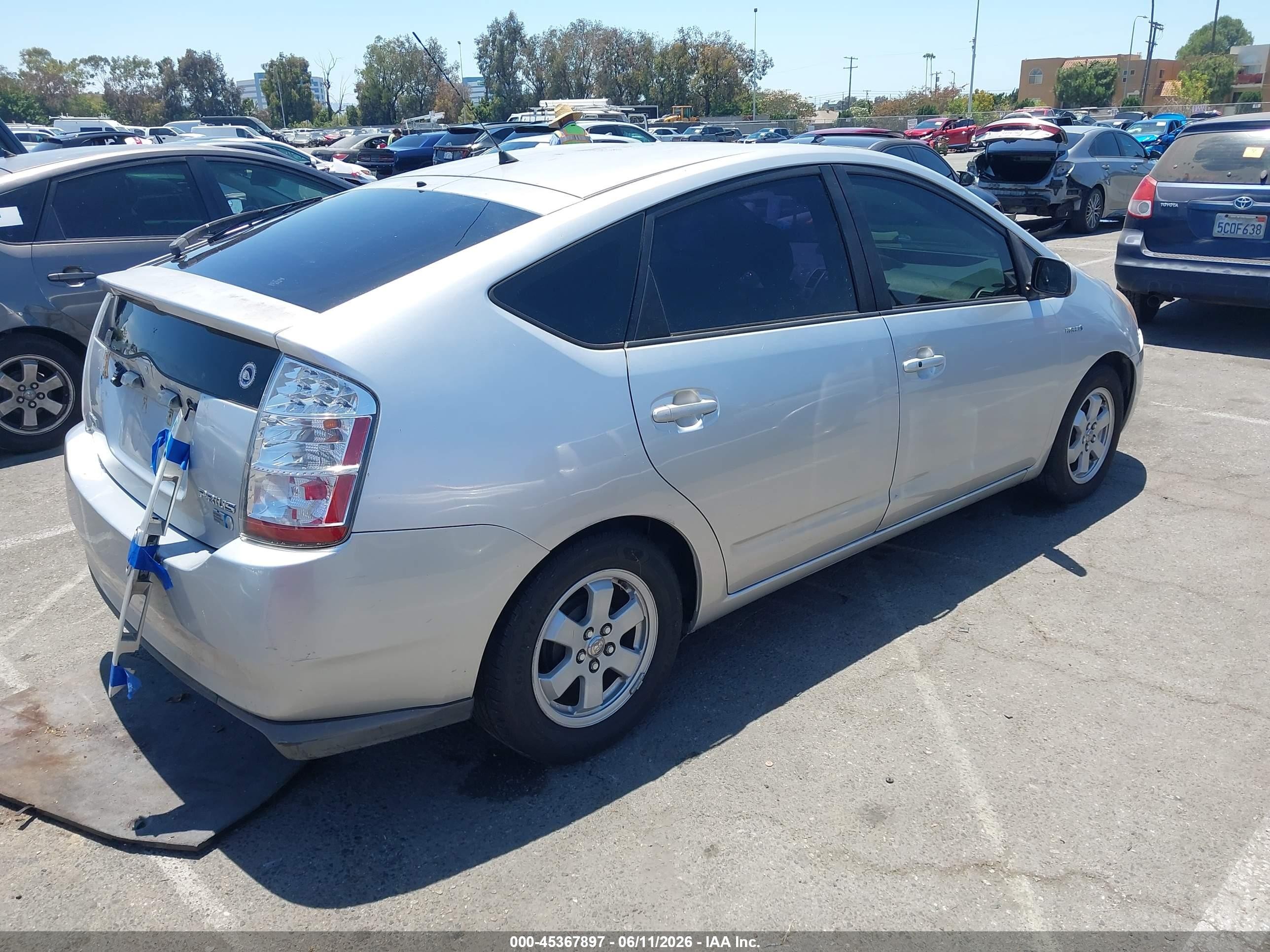 2008 Toyota Prius   Silver vin: JTDKB20U983363506