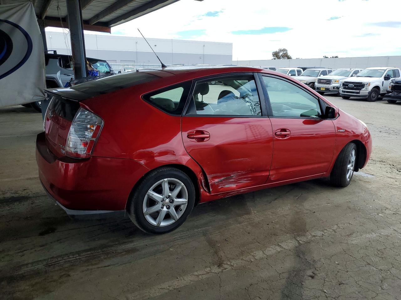 2008 Toyota Prius Touring Red vin: JTDKB20U983367152