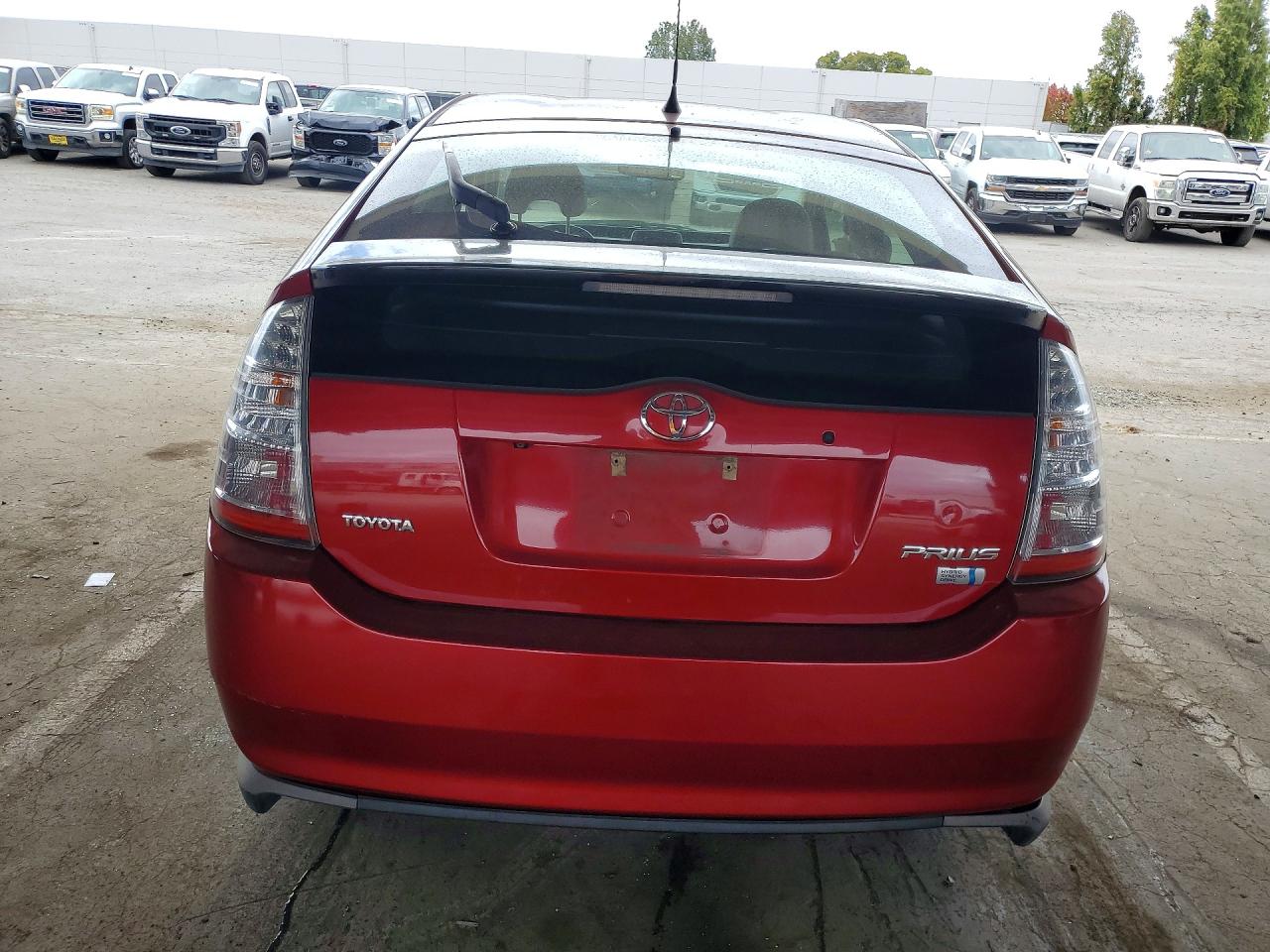 2008 Toyota Prius Touring Red vin: JTDKB20U983367152