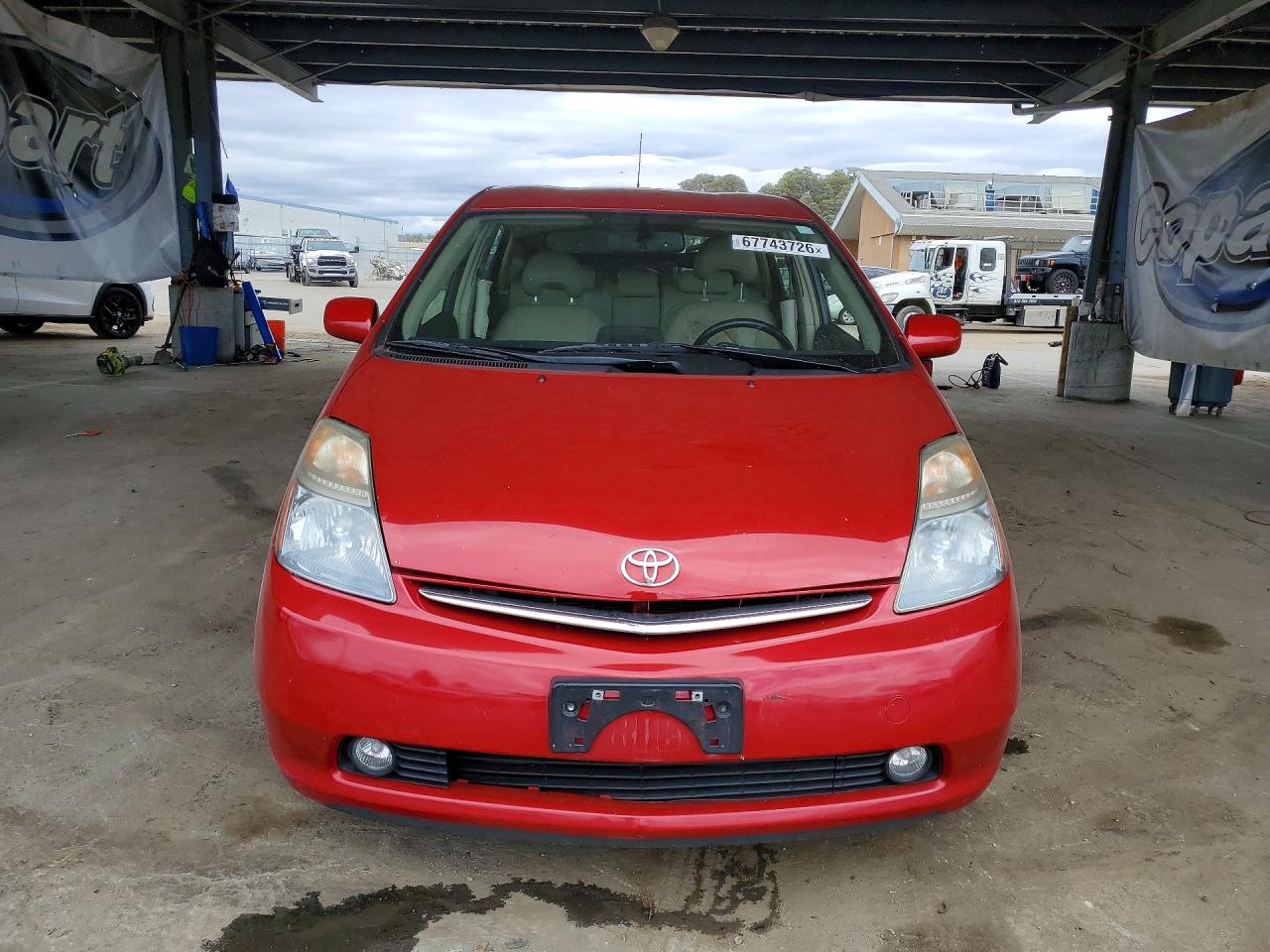 2008 Toyota Prius Touring Red vin: JTDKB20U983367152