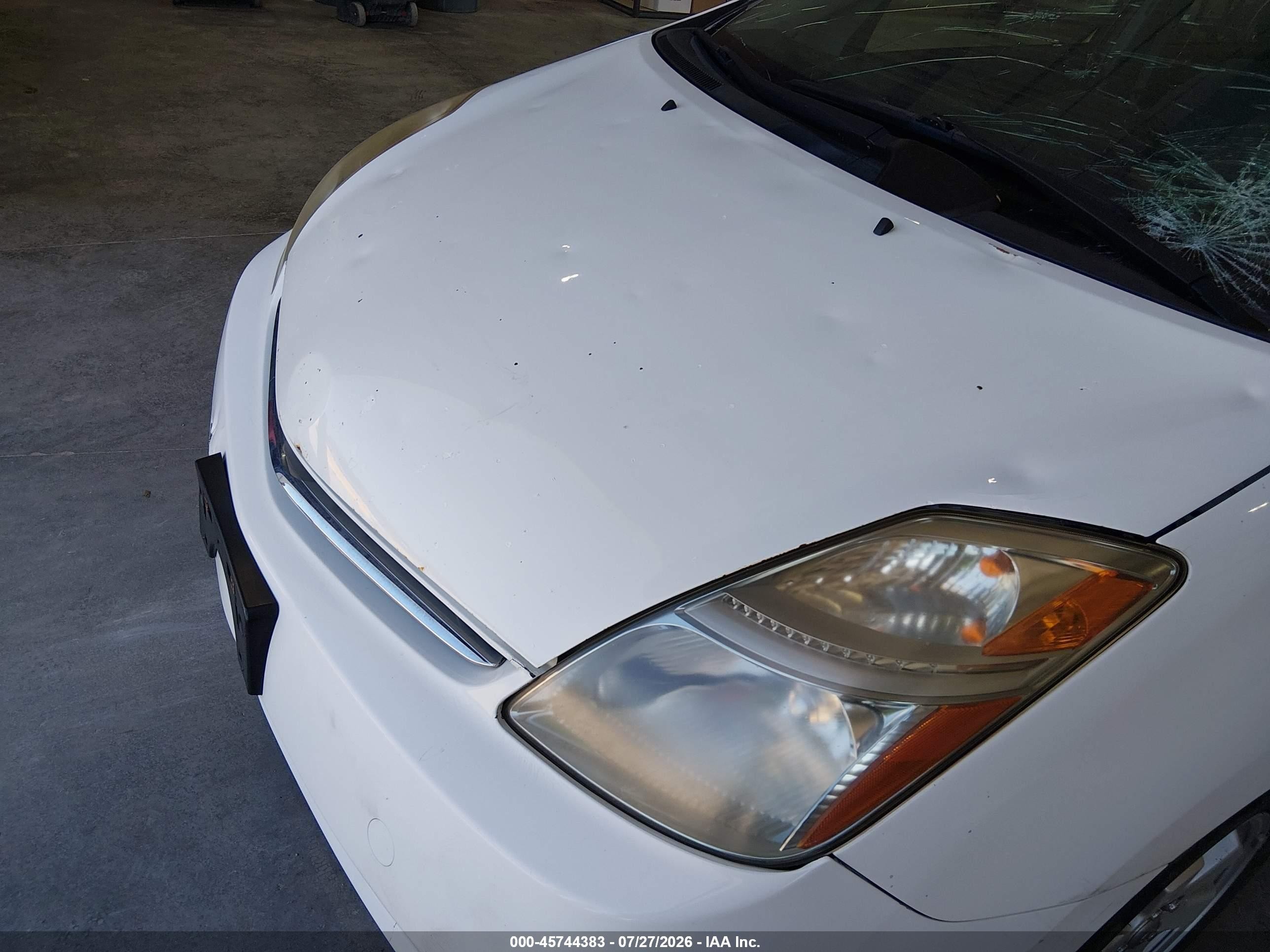 2008 Toyota Prius   White vin: JTDKB20U983376790