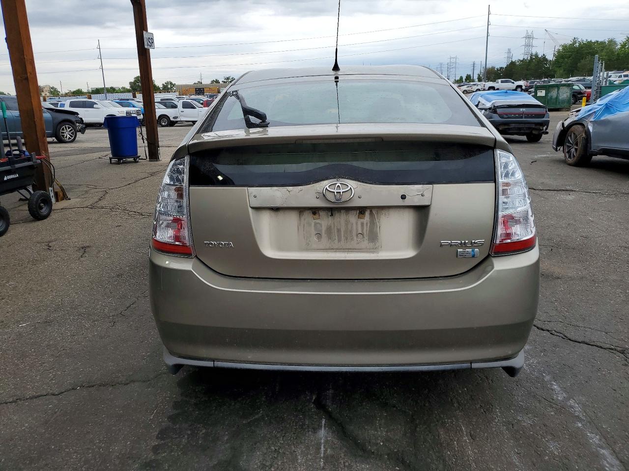 2008 Toyota Prius Touring Gold vin: JTDKB20U983385196
