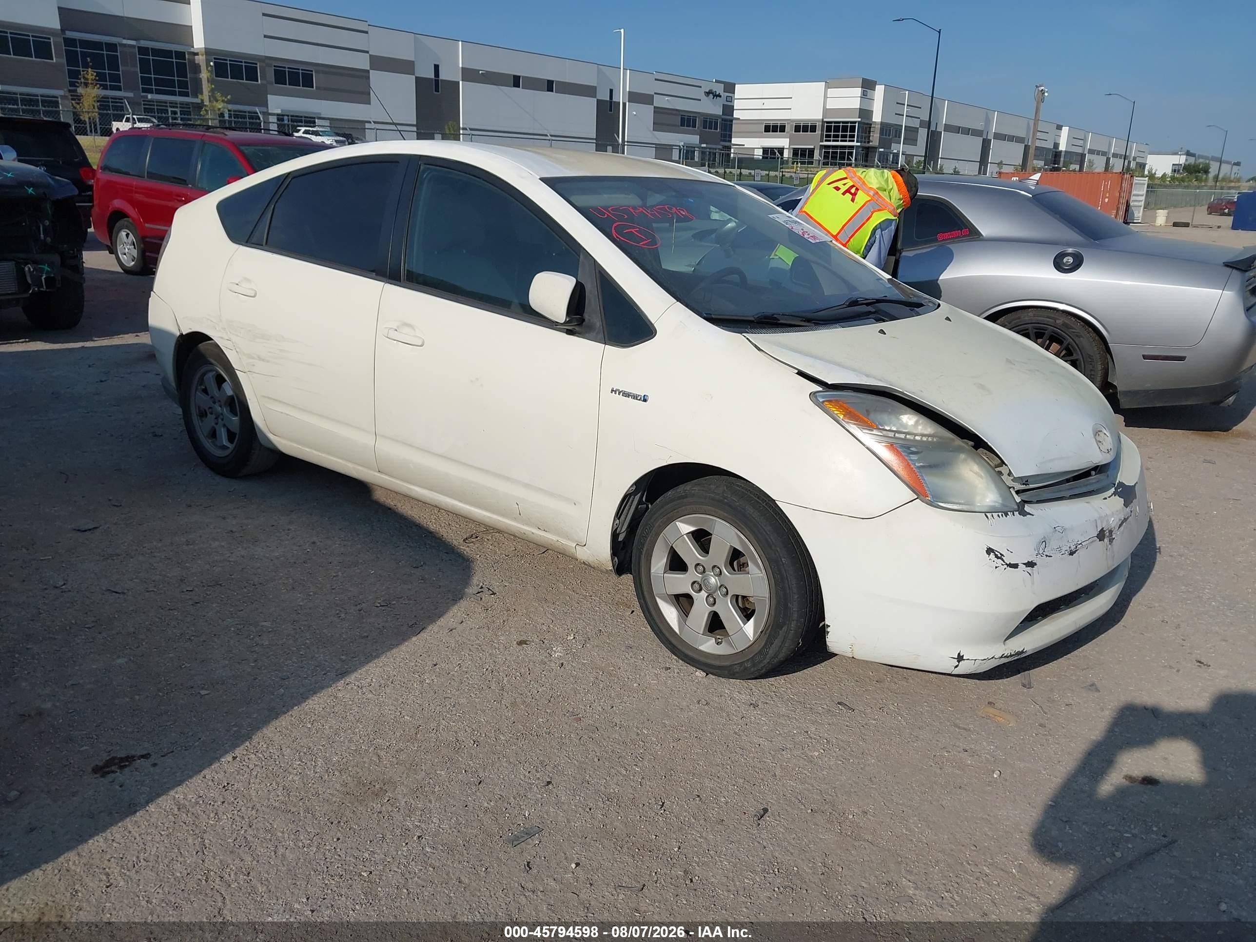 2008 Toyota Prius   White vin: JTDKB20U983412378