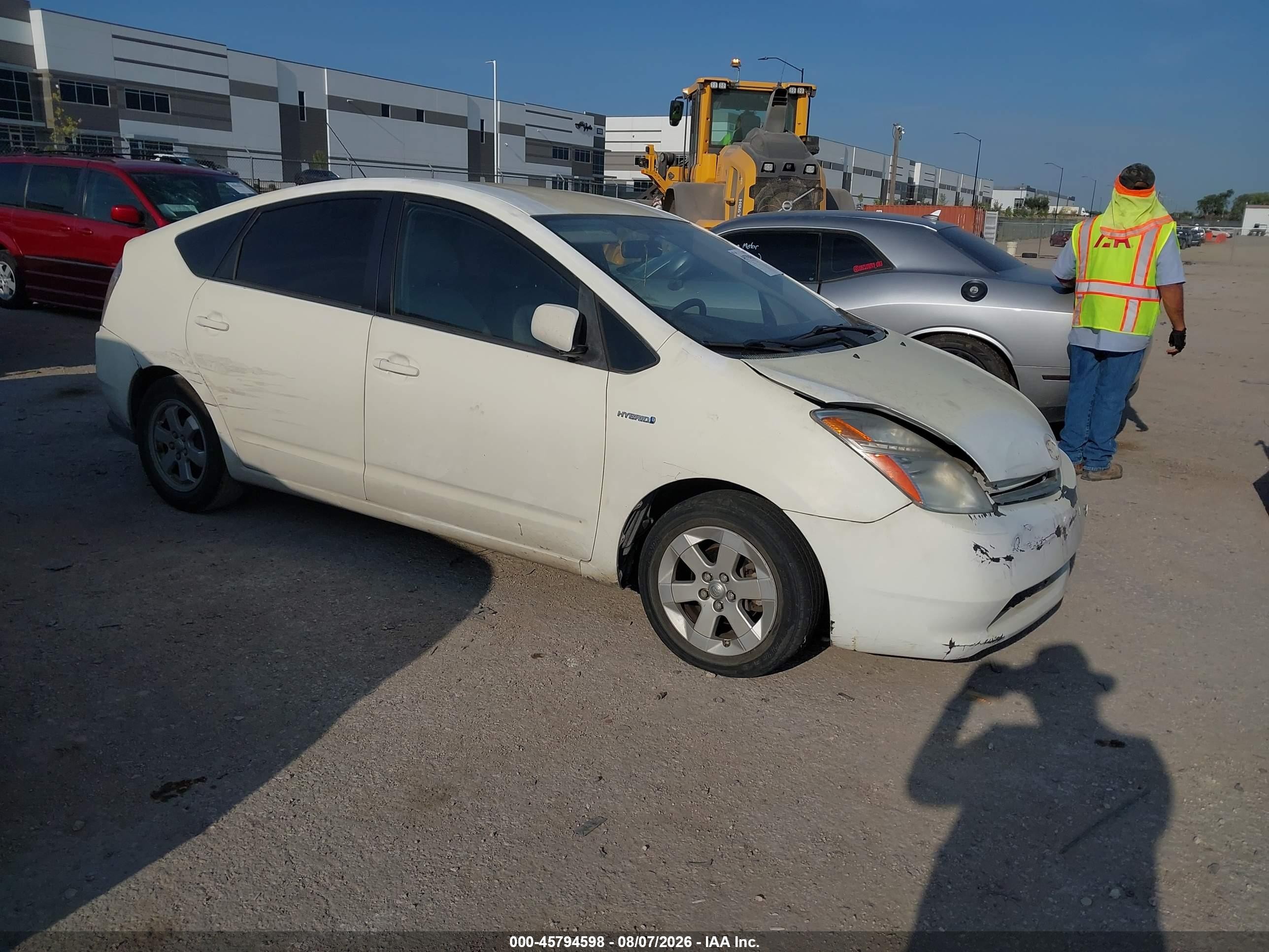 2008 Toyota Prius   White vin: JTDKB20U983412378