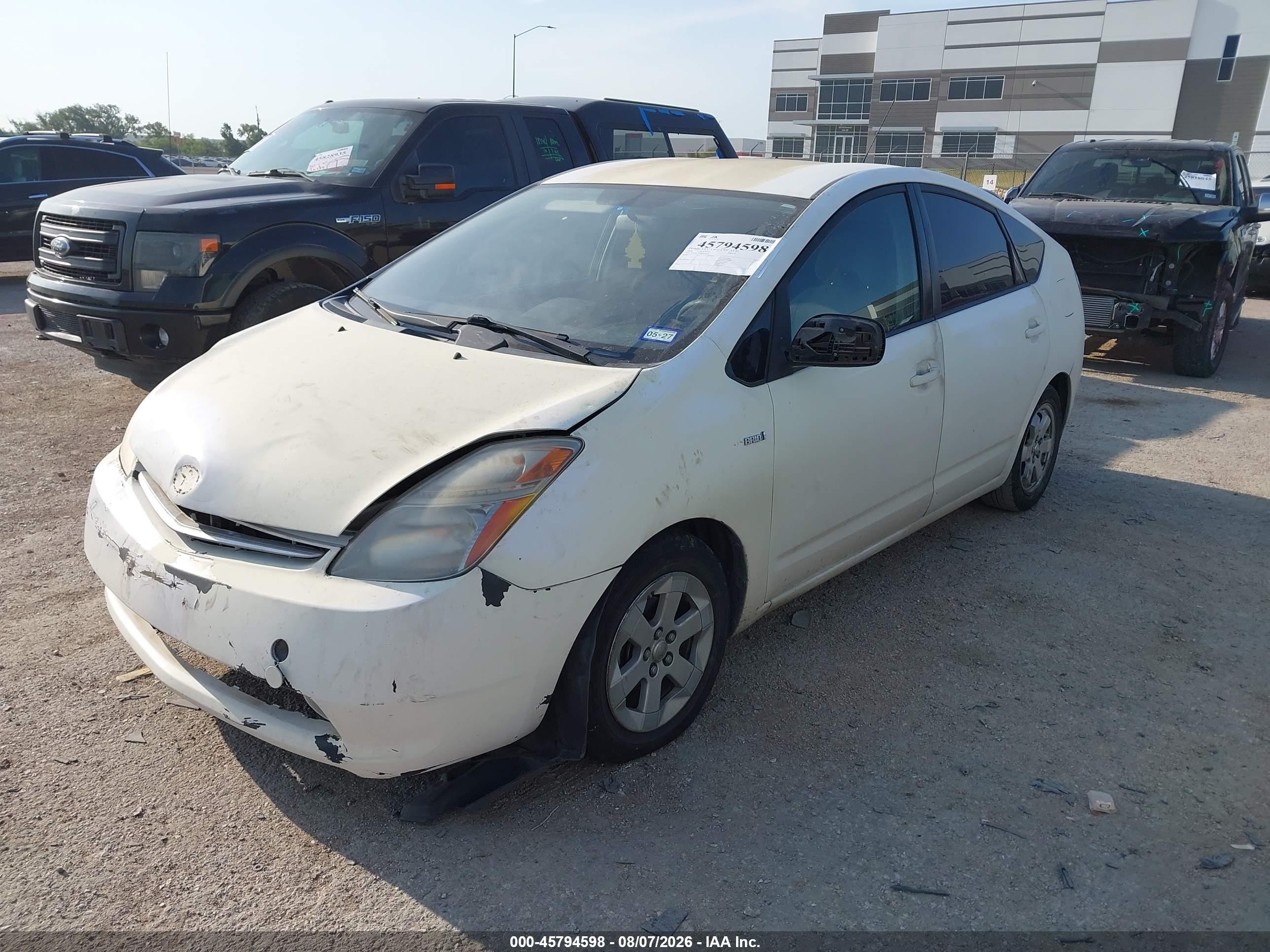 2008 Toyota Prius   White vin: JTDKB20U983412378