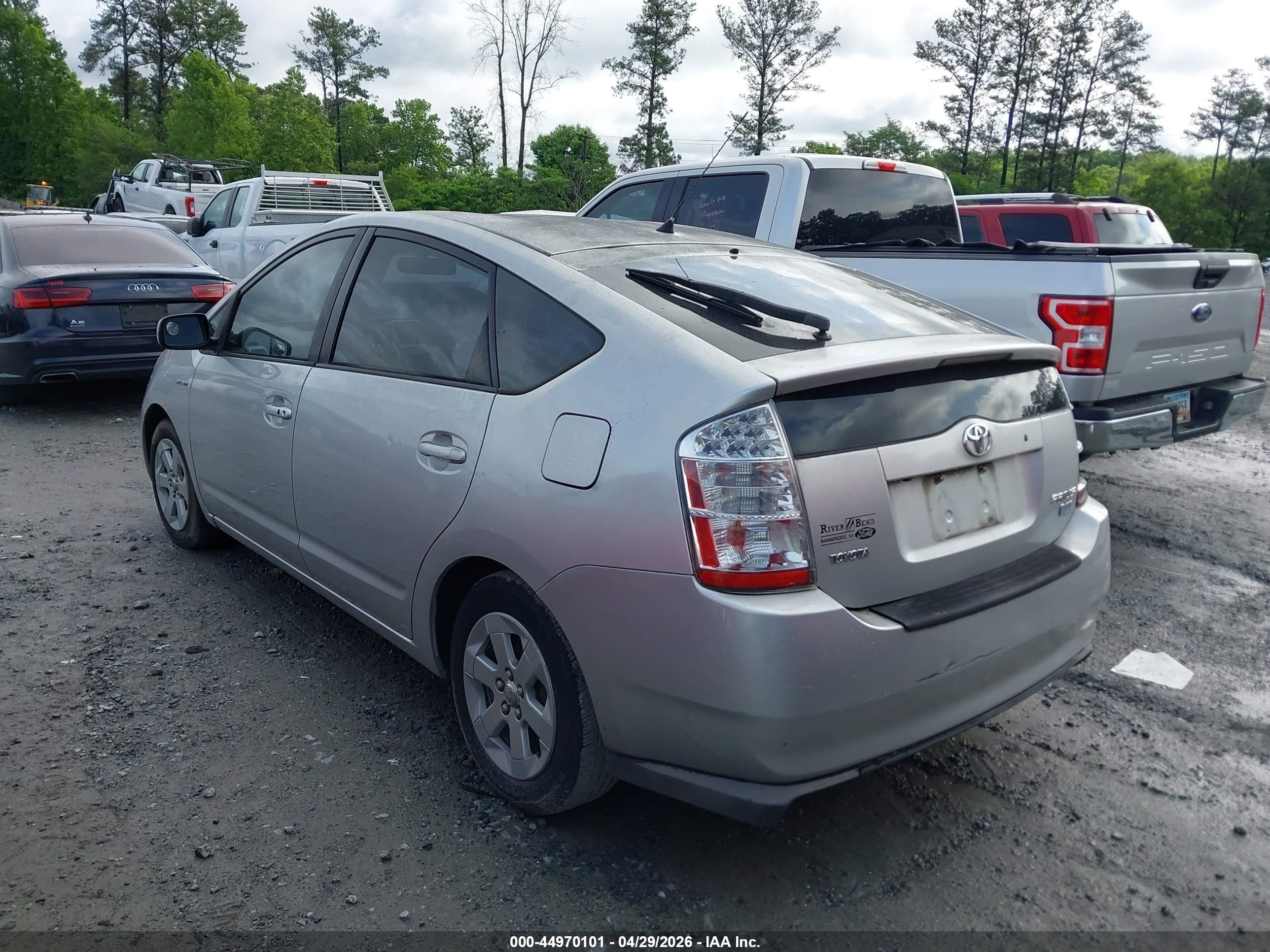 2008 Toyota Prius   Silver vin: JTDKB20U983436017