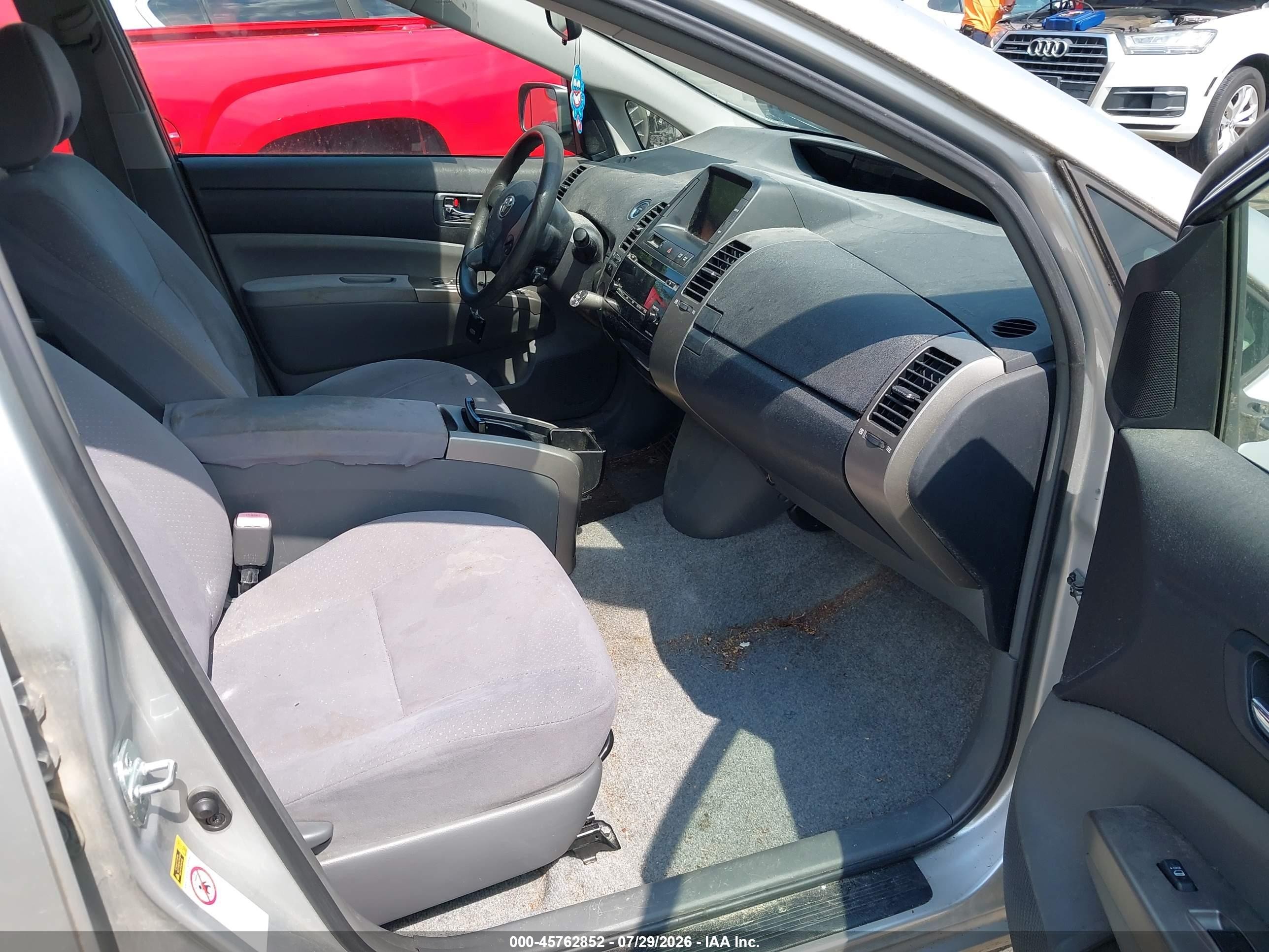 2008 Toyota Prius   Silver vin: JTDKB20U983443016