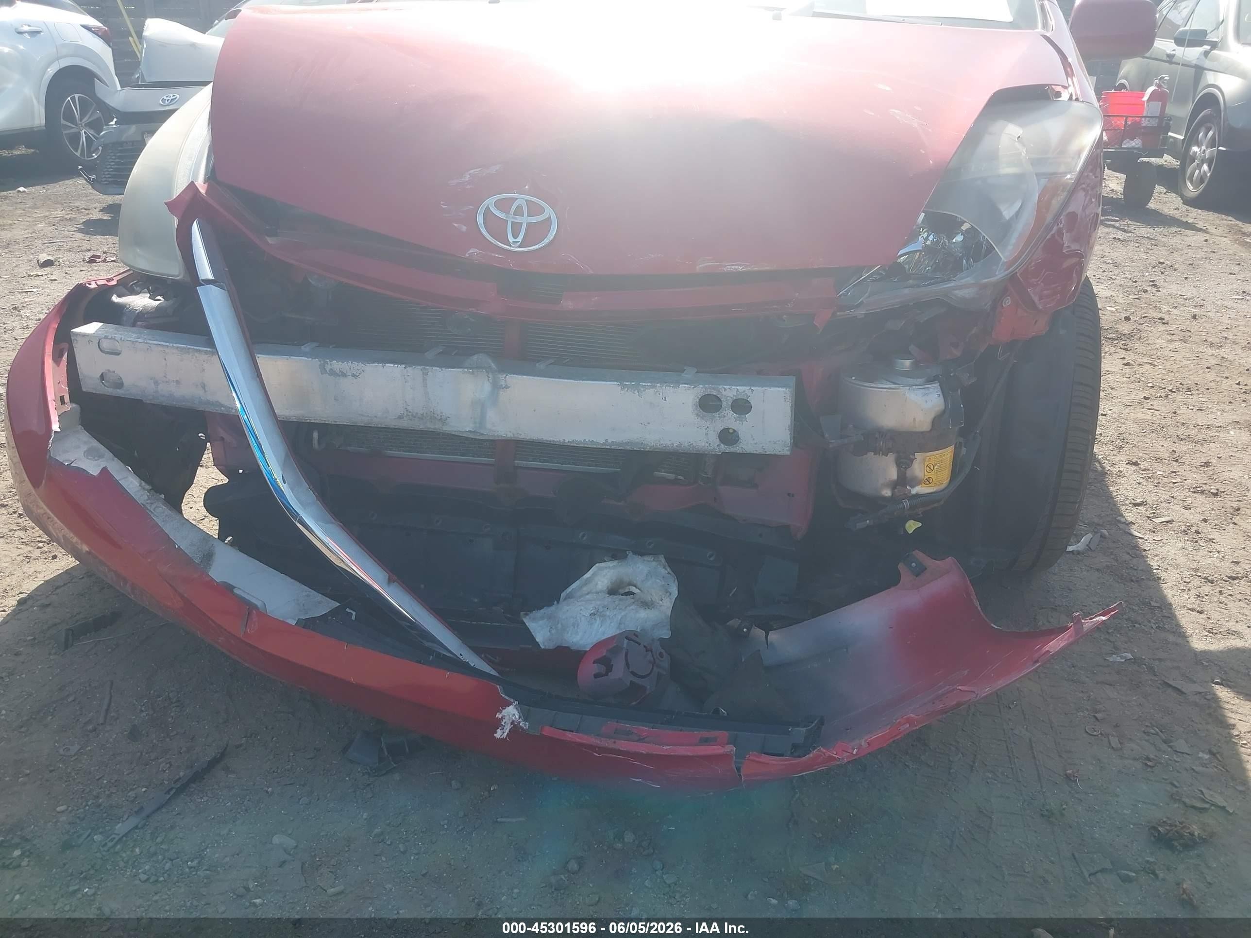2008 Toyota Prius   Red vin: JTDKB20U987723754