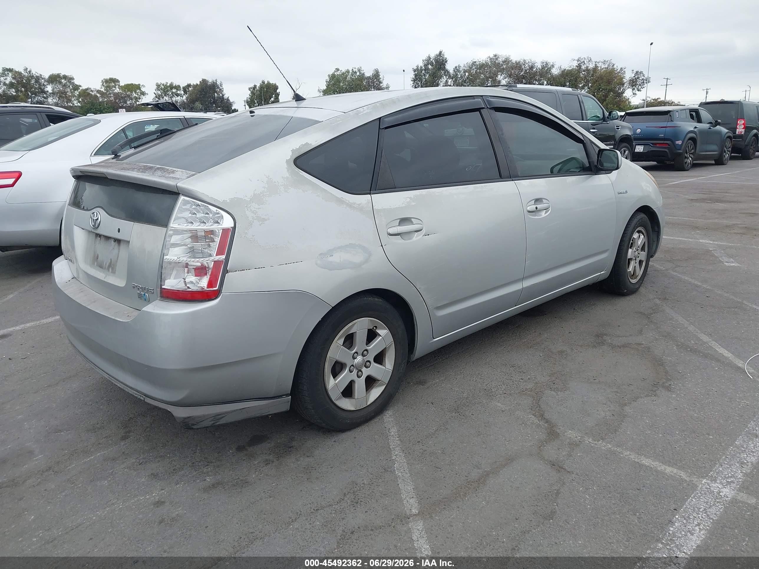 2008 Toyota Prius Серебряный vin: JTDKB20U987724483