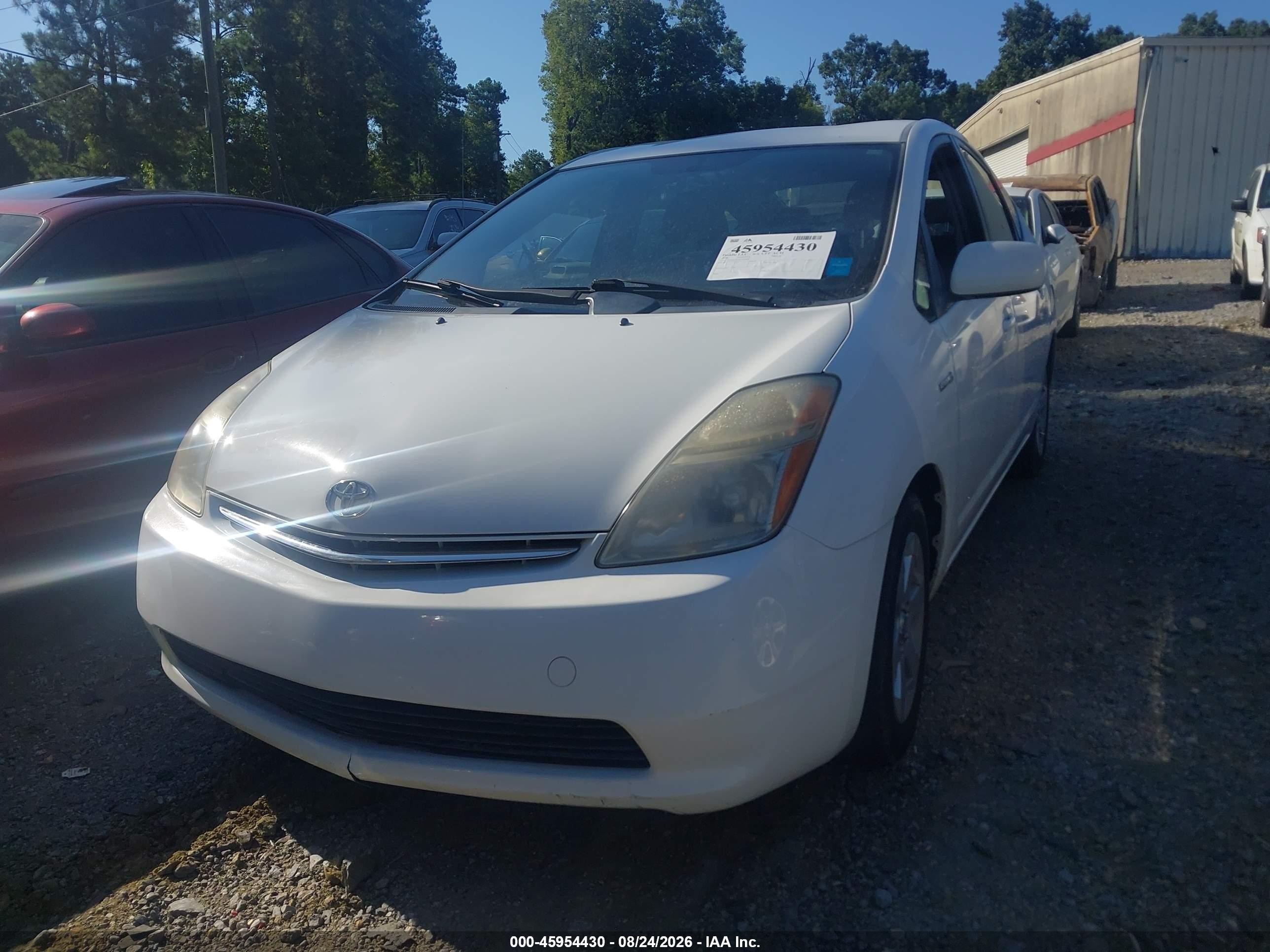 2008 Toyota Prius   White vin: JTDKB20U987744698