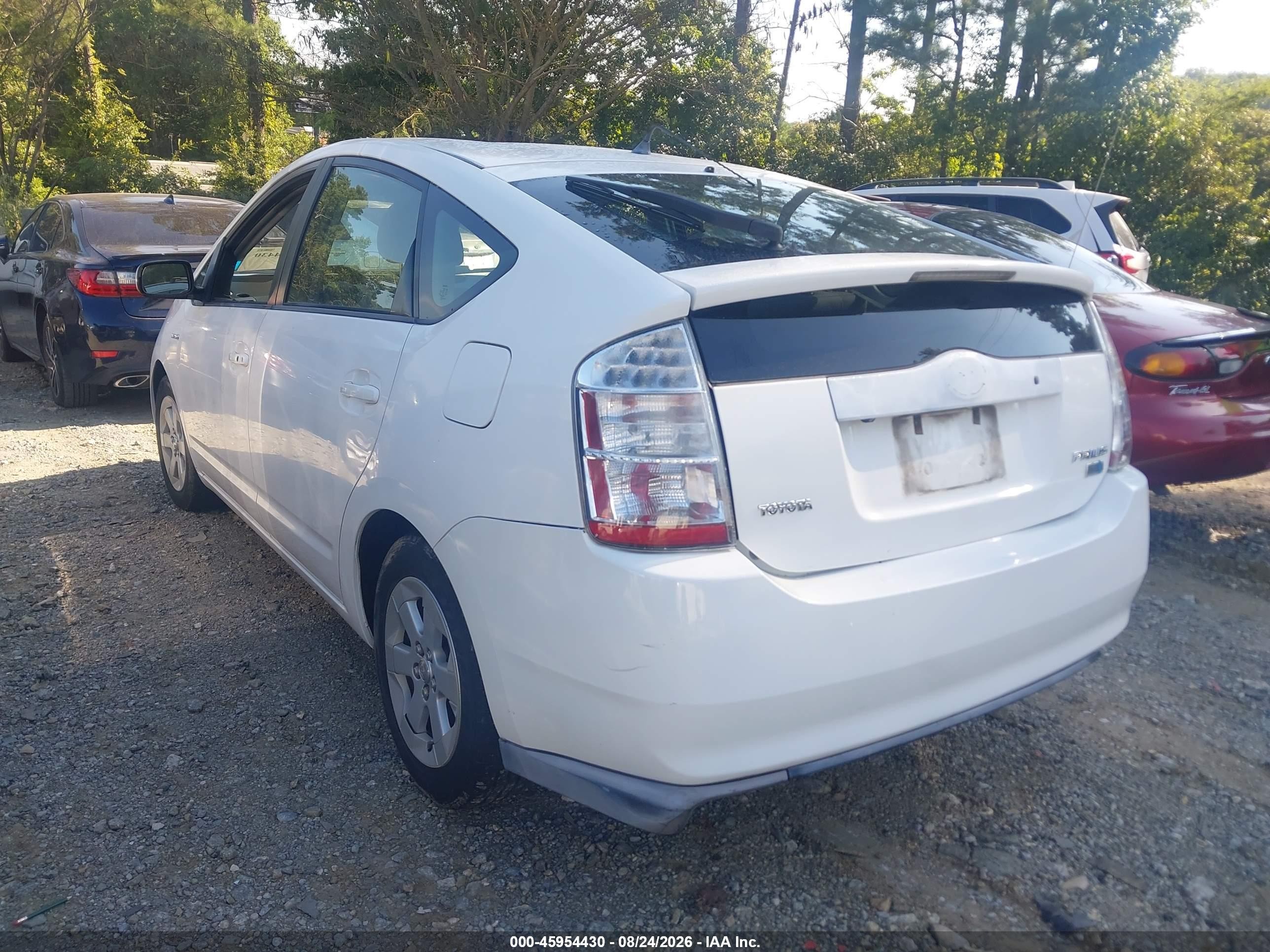 2008 Toyota Prius   White vin: JTDKB20U987744698