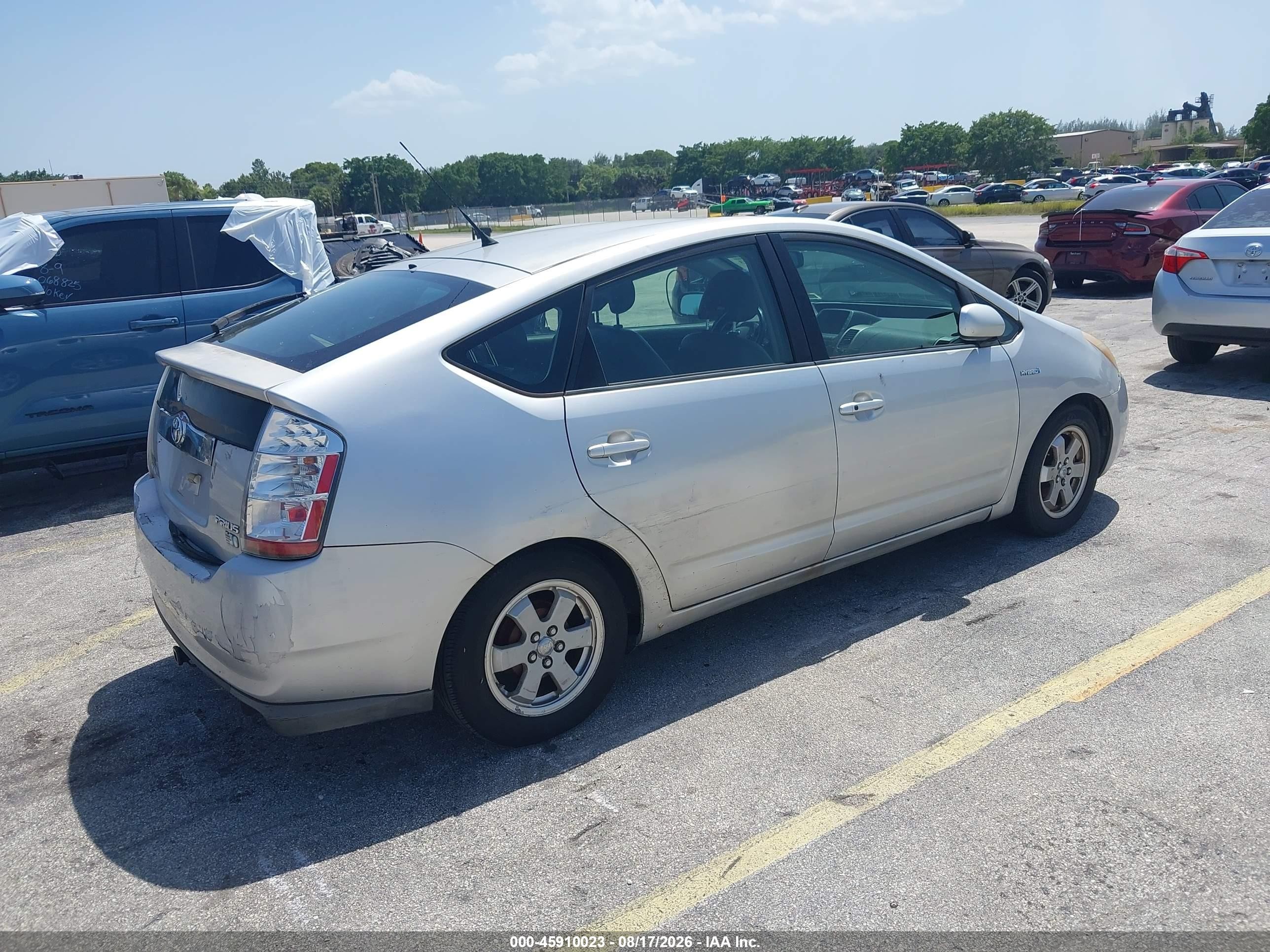 2009 Toyota Prius   Серебряный vin: JTDKB20U993502163