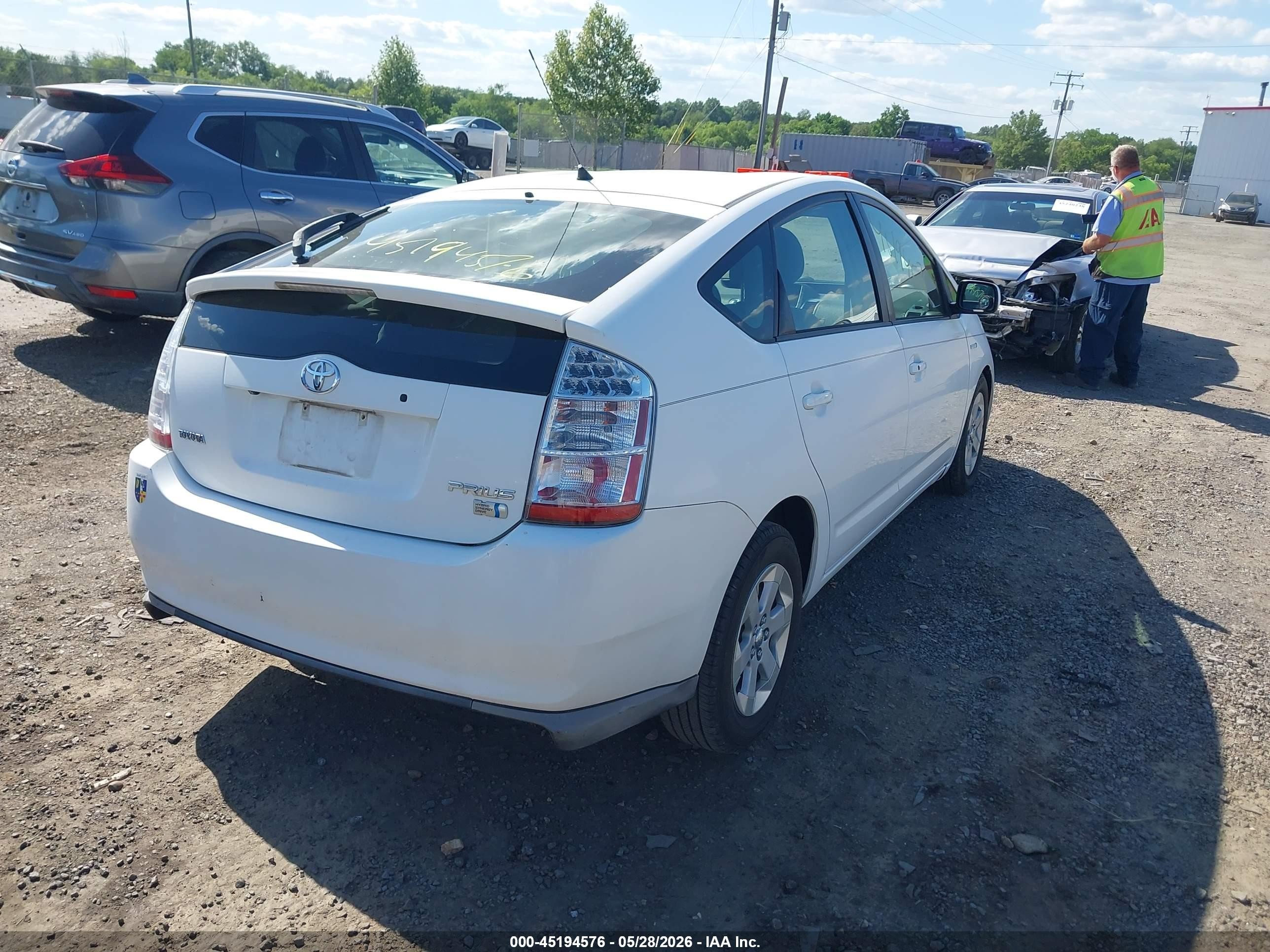 2009 Toyota Prius   White vin: JTDKB20U997840221