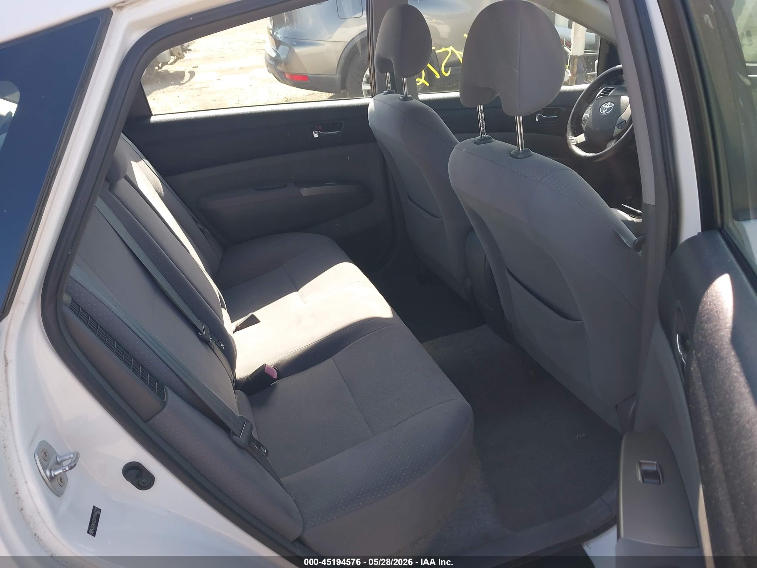 2009 Toyota Prius   White vin: JTDKB20U997840221