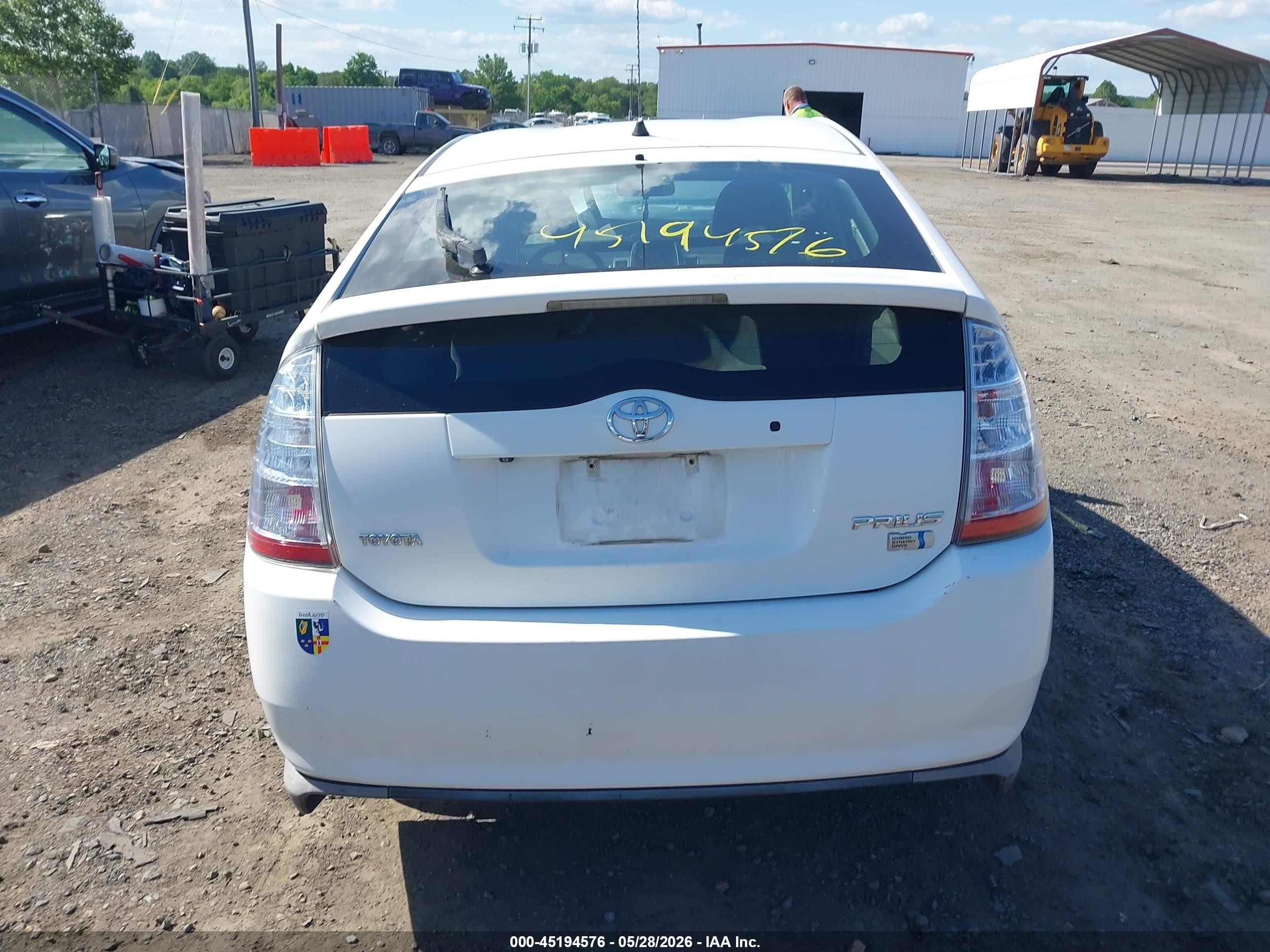 2009 Toyota Prius   White vin: JTDKB20U997840221
