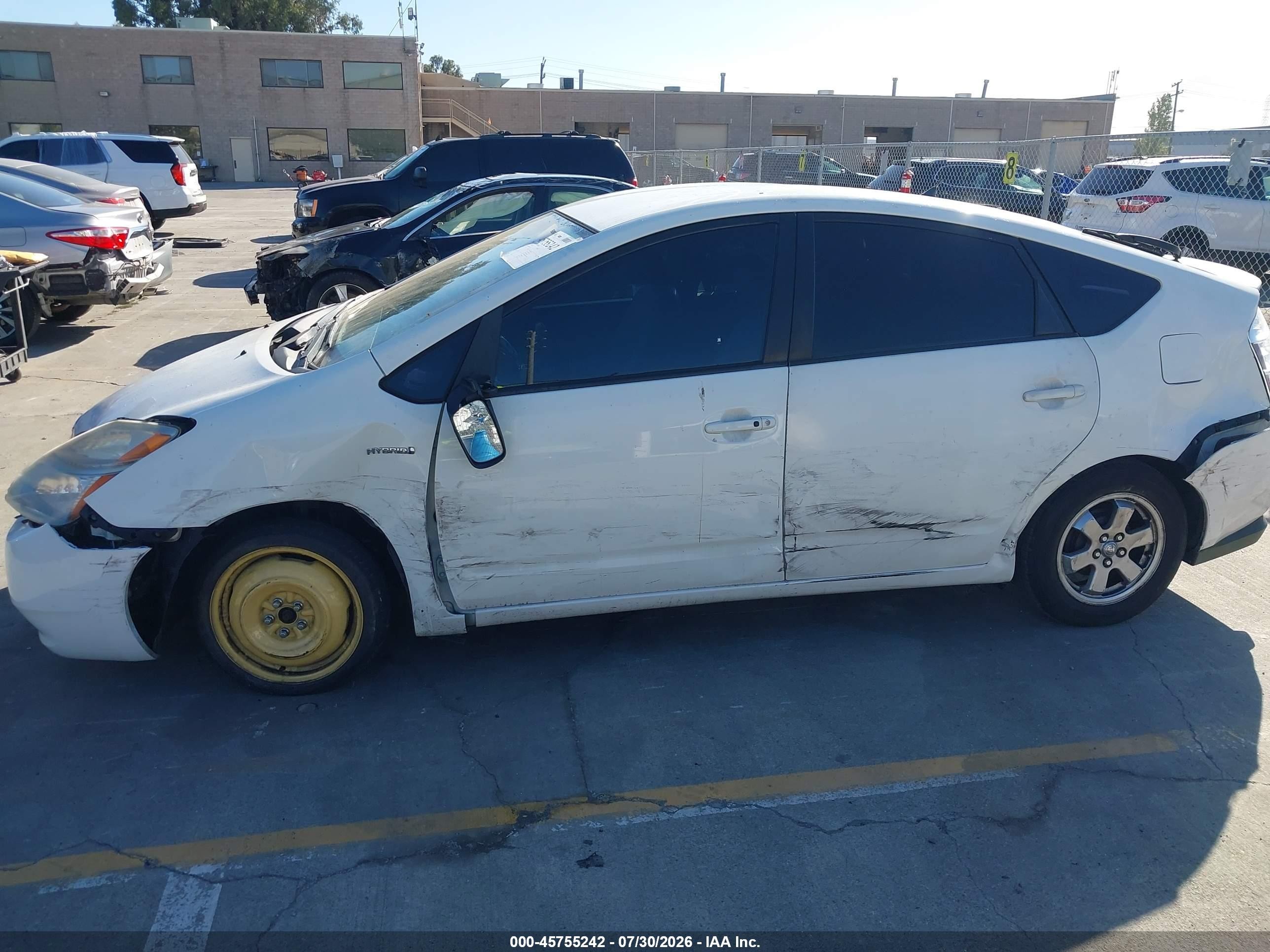 2009 Toyota Prius Touring White vin: JTDKB20U997877737