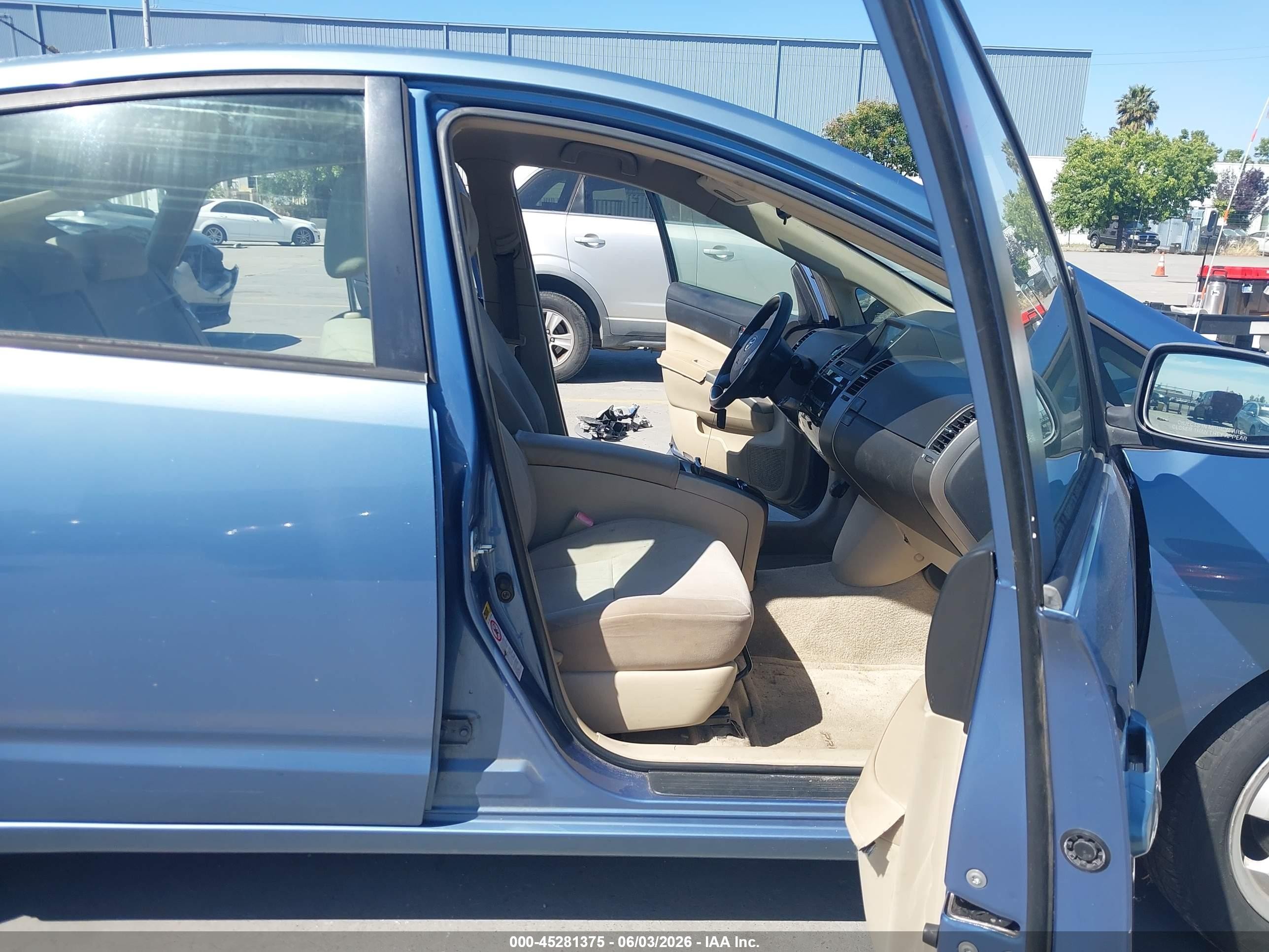 2004 Toyota Prius   Синий vin: JTDKB20UX40007044