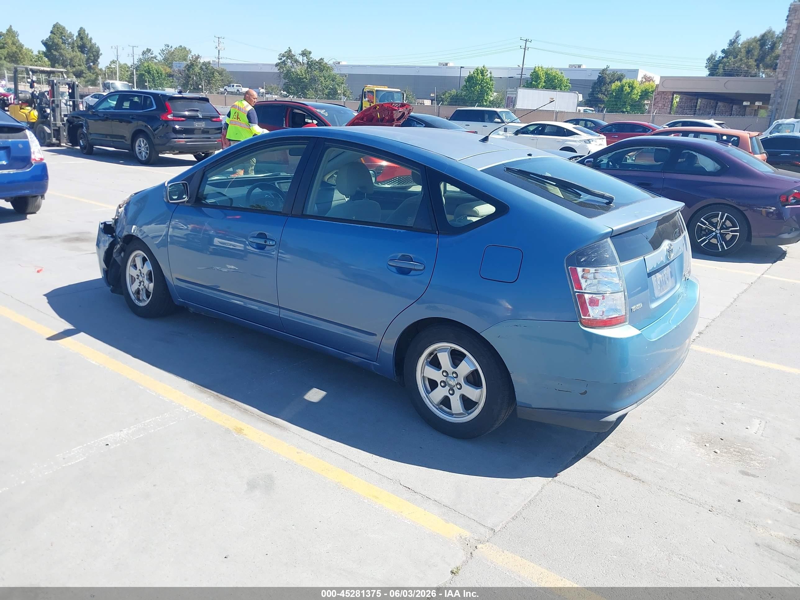 2004 Toyota Prius   Синий vin: JTDKB20UX40007044