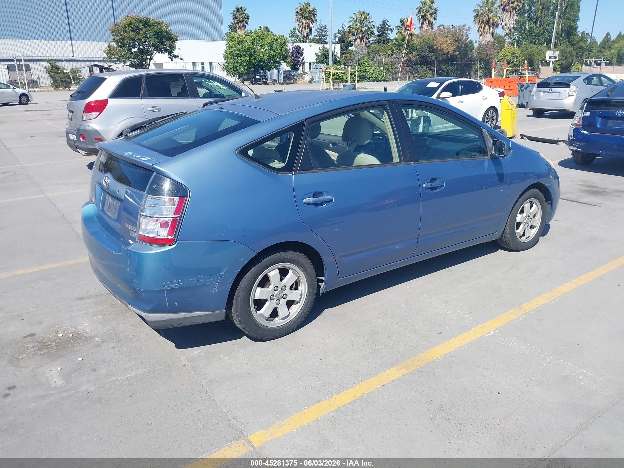 2004 Toyota Prius   Синий vin: JTDKB20UX40007044