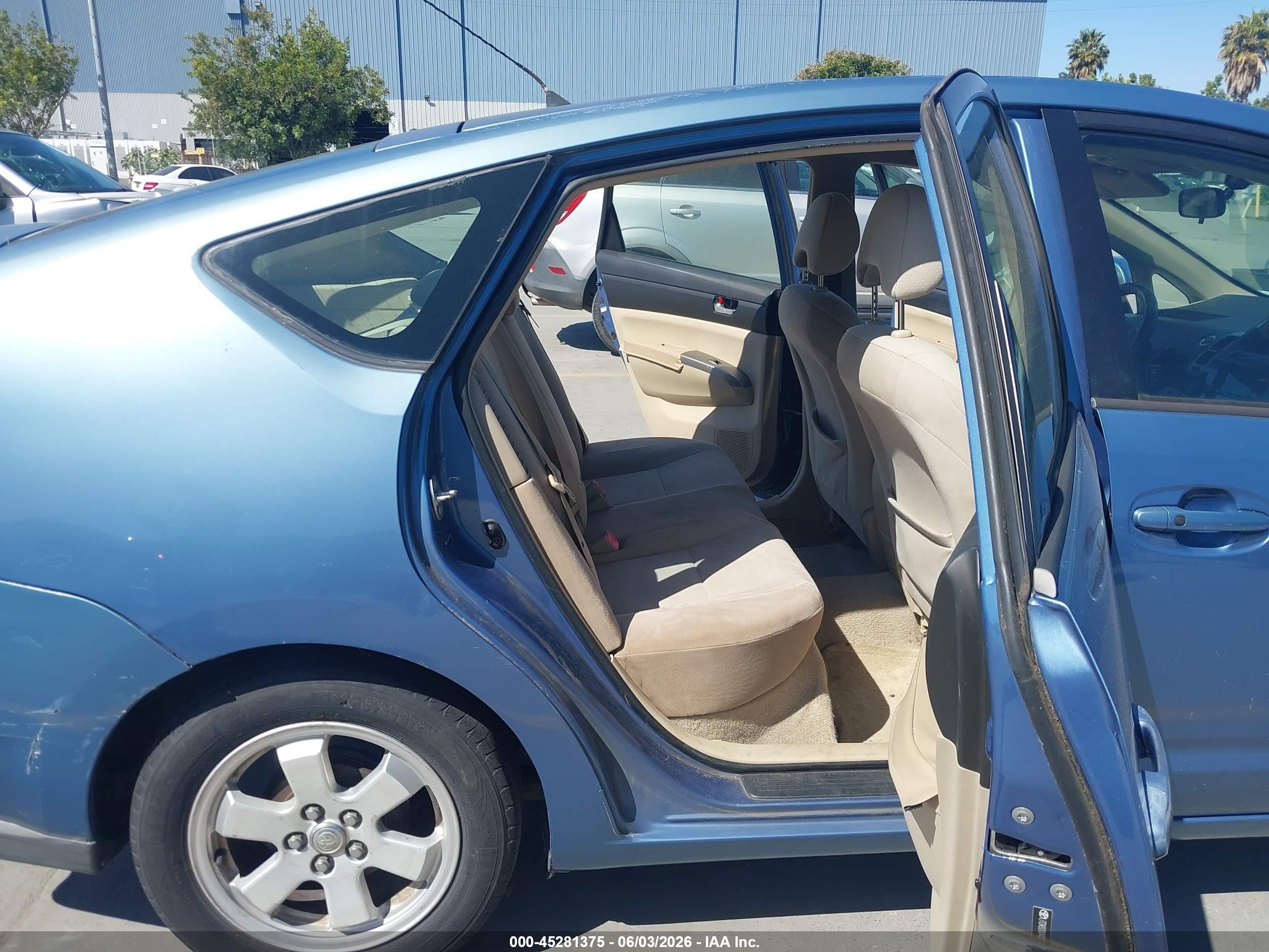 2004 Toyota Prius   Синий vin: JTDKB20UX40007044