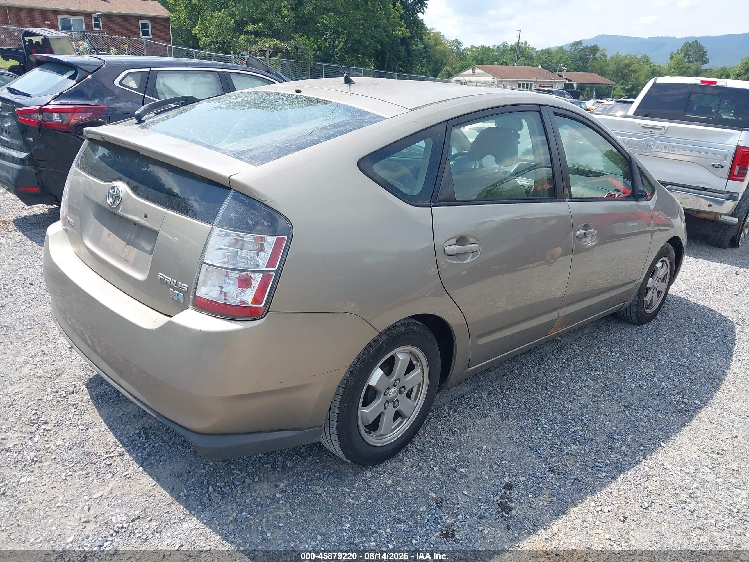 2004 Toyota Prius   Gold vin: JTDKB20UX40055532