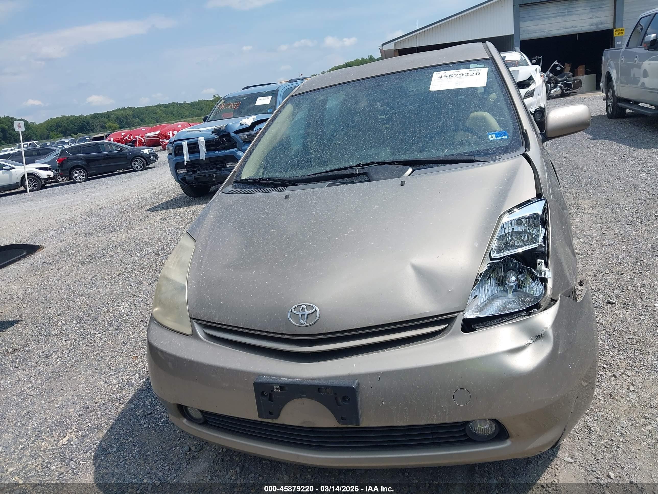 2004 Toyota Prius   Gold vin: JTDKB20UX40055532