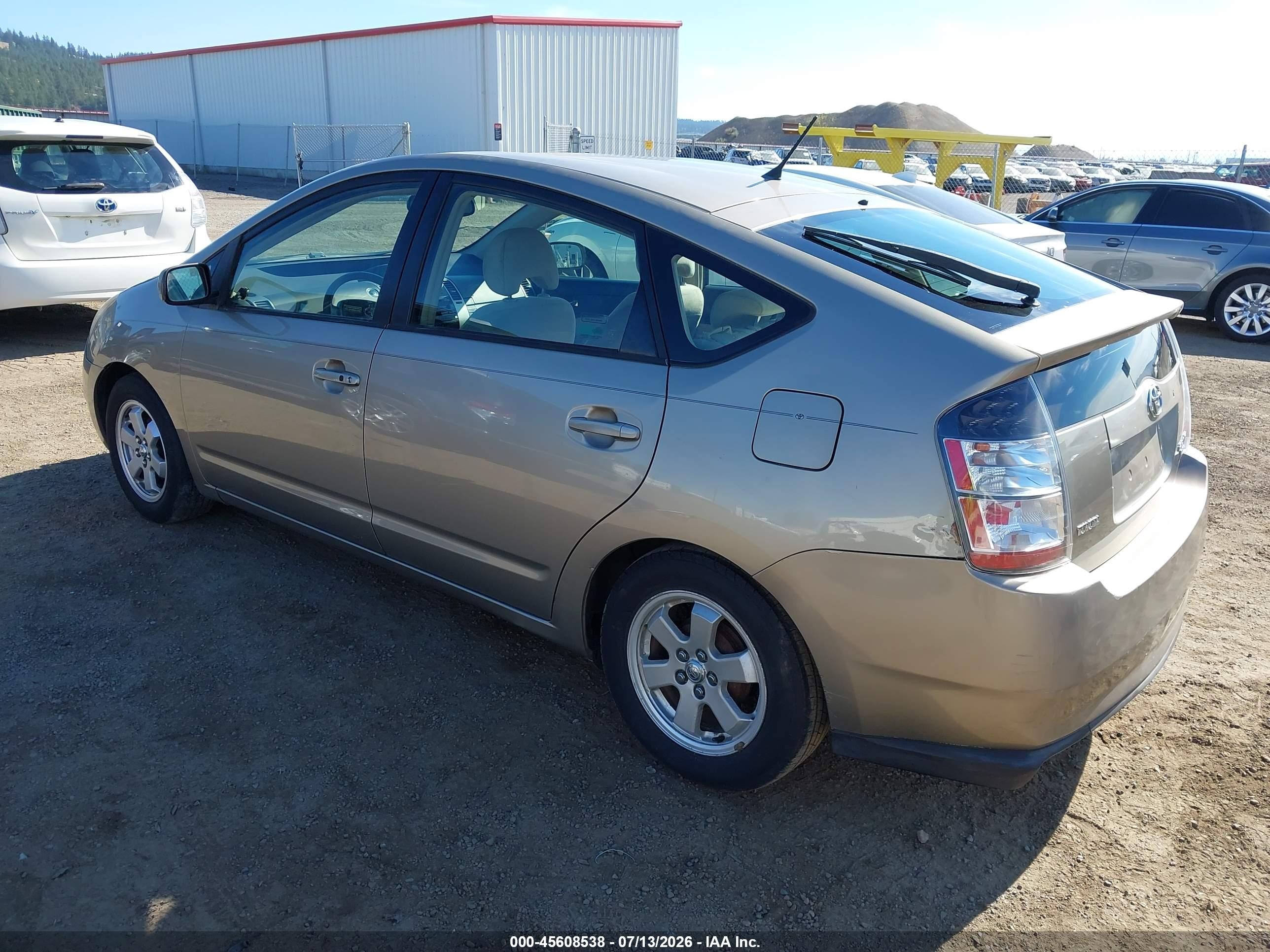 2004 Toyota Prius   Brown vin: JTDKB20UX40057345