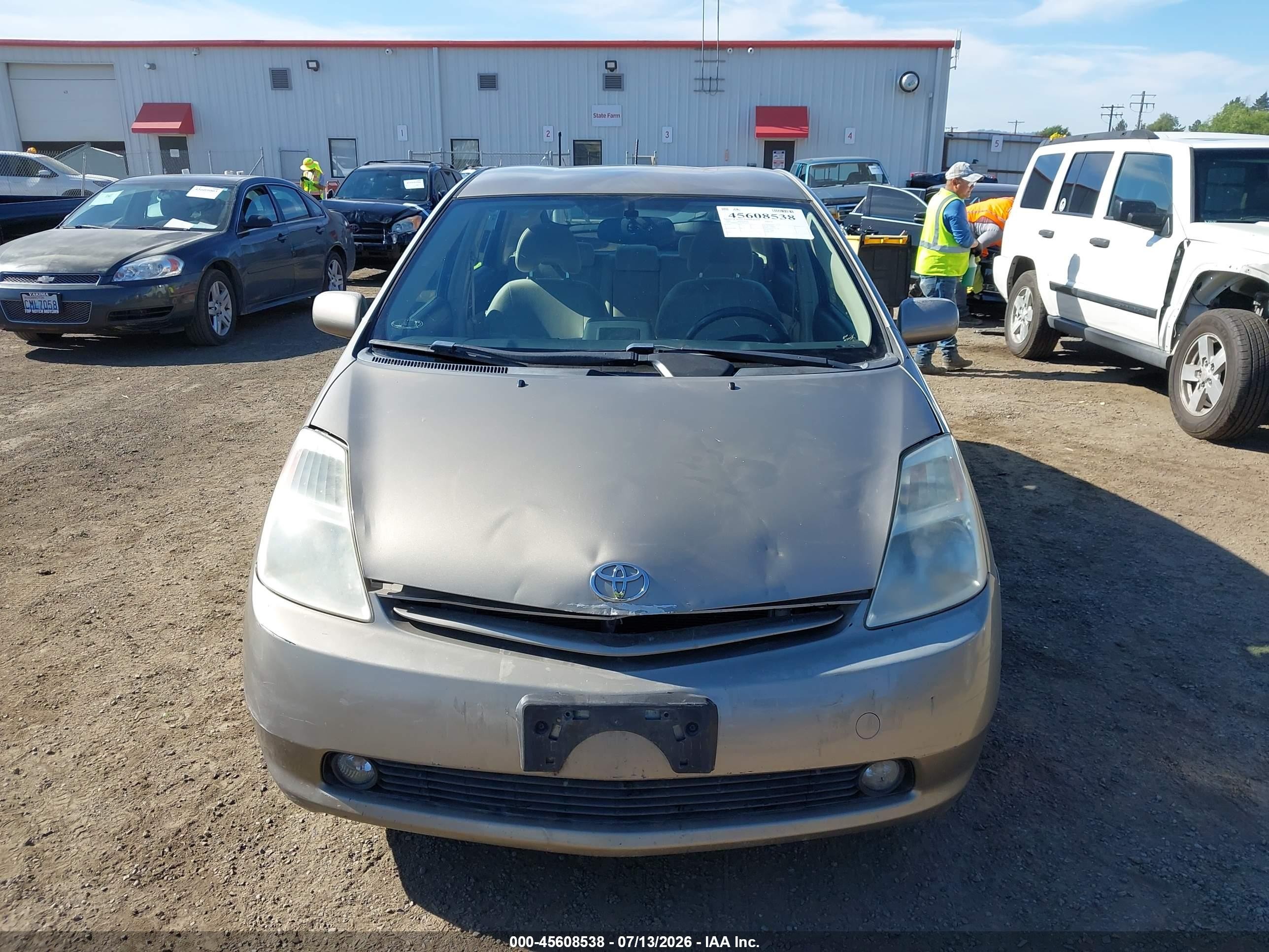 2004 Toyota Prius   Brown vin: JTDKB20UX40057345
