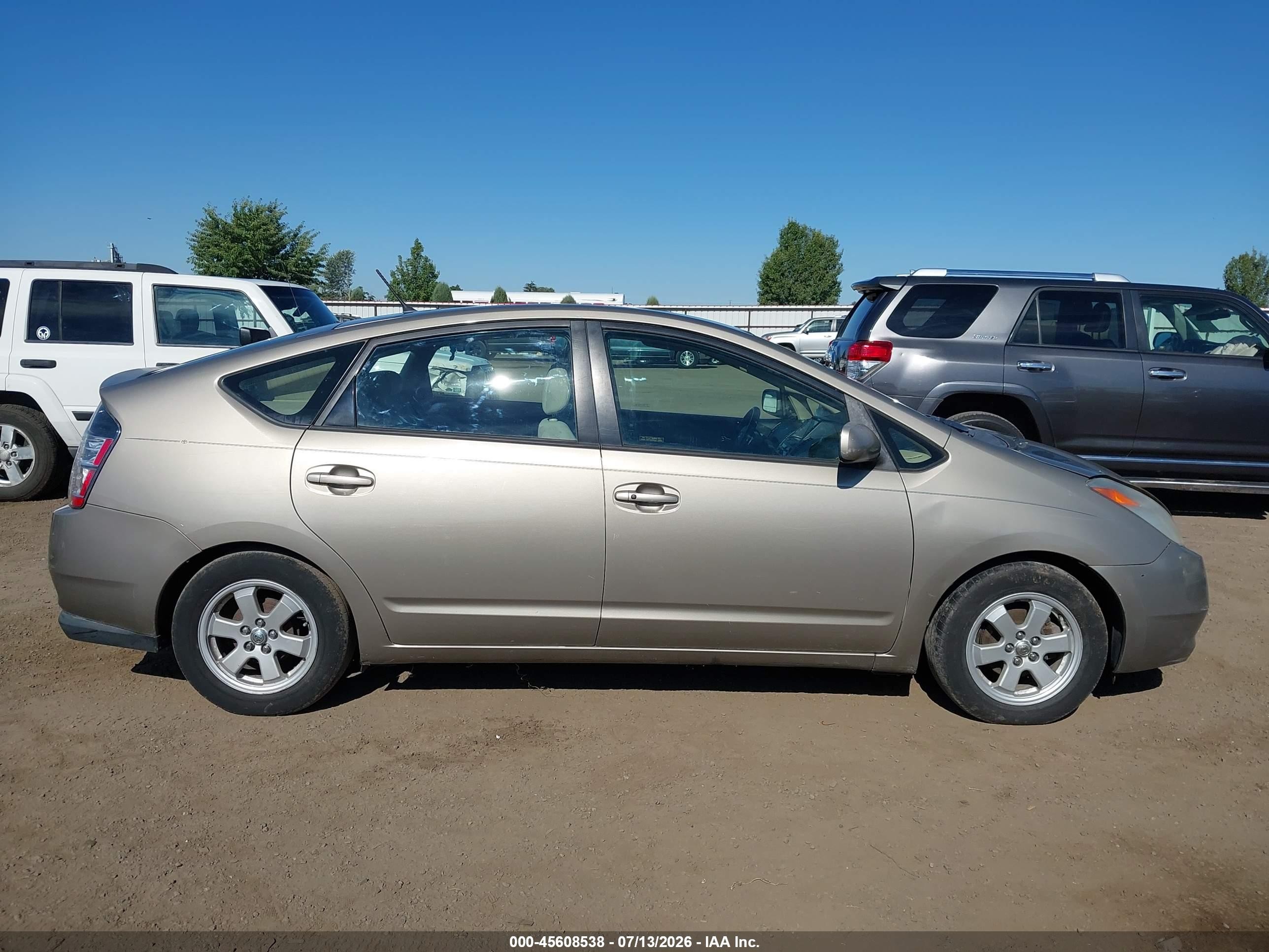 2004 Toyota Prius   Brown vin: JTDKB20UX40057345