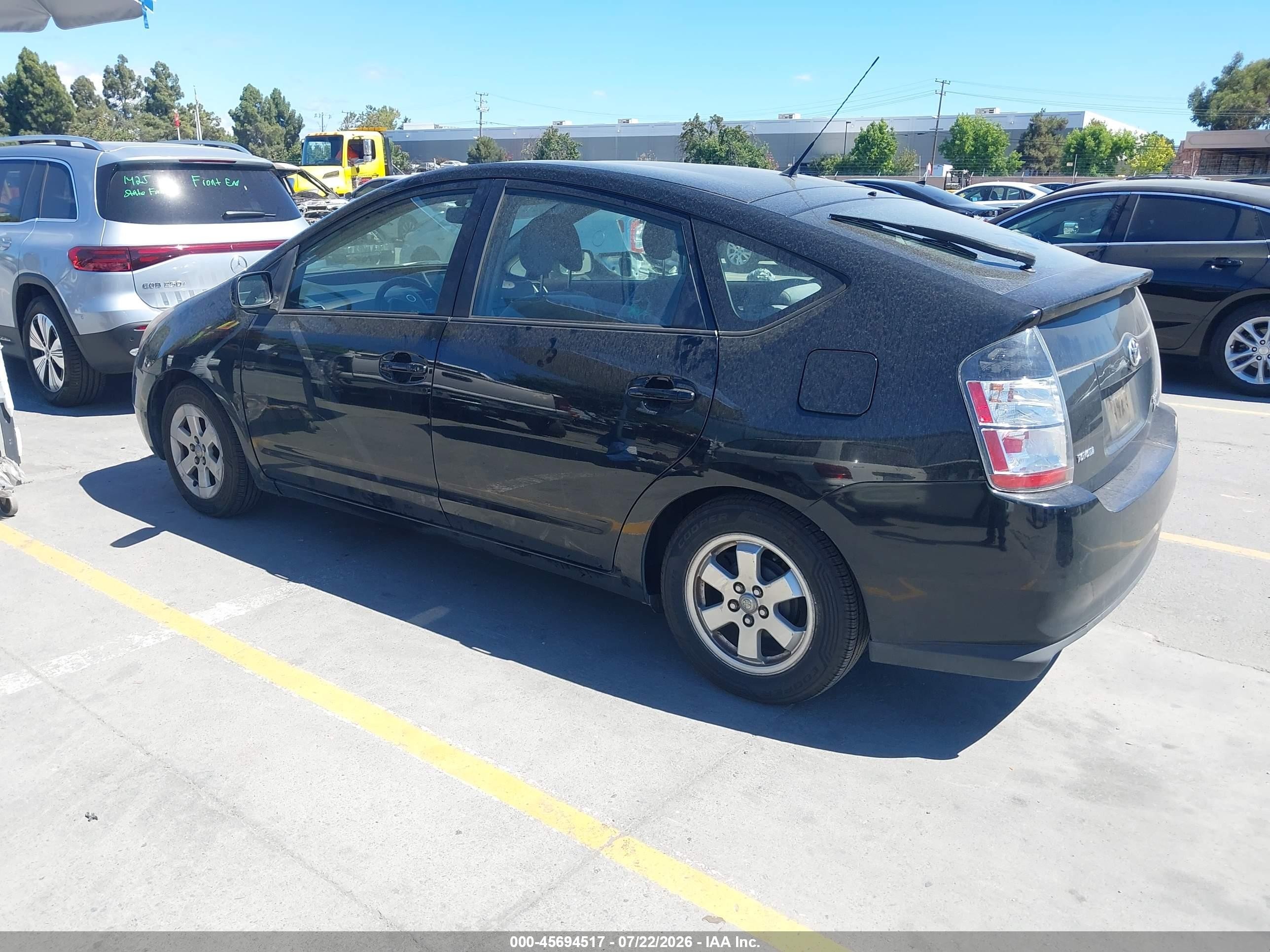 2004 Toyota Prius   Black vin: JTDKB20UX40077563