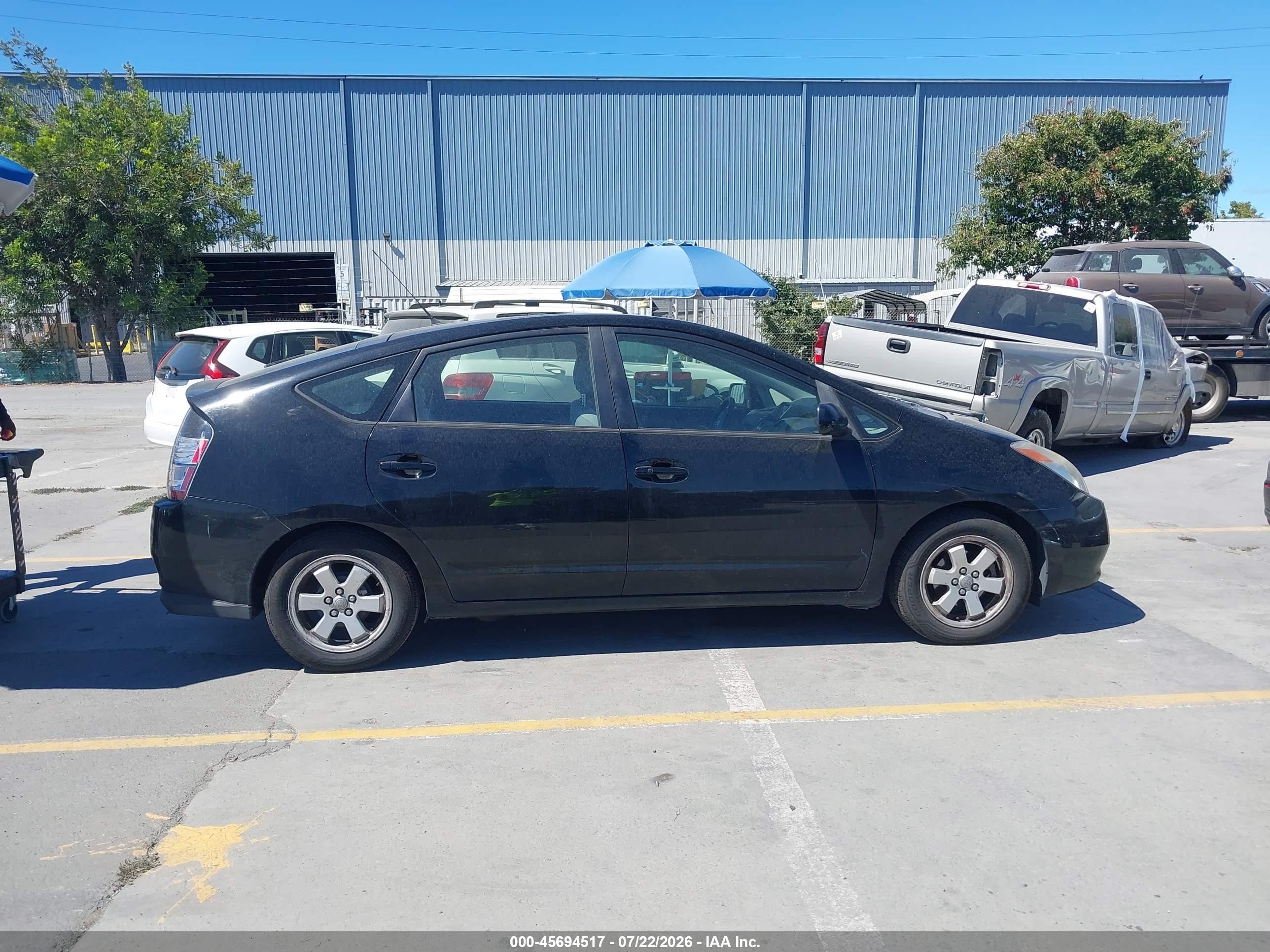 2004 Toyota Prius   Black vin: JTDKB20UX40077563